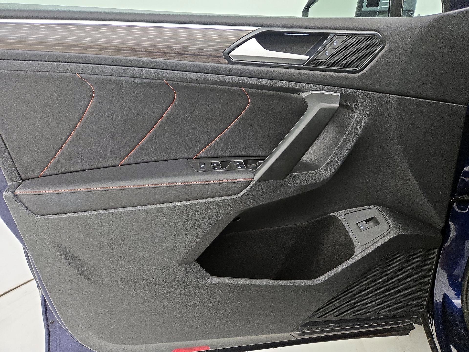 Thumbnail: 2024 Volkswagen Tiguan - 12