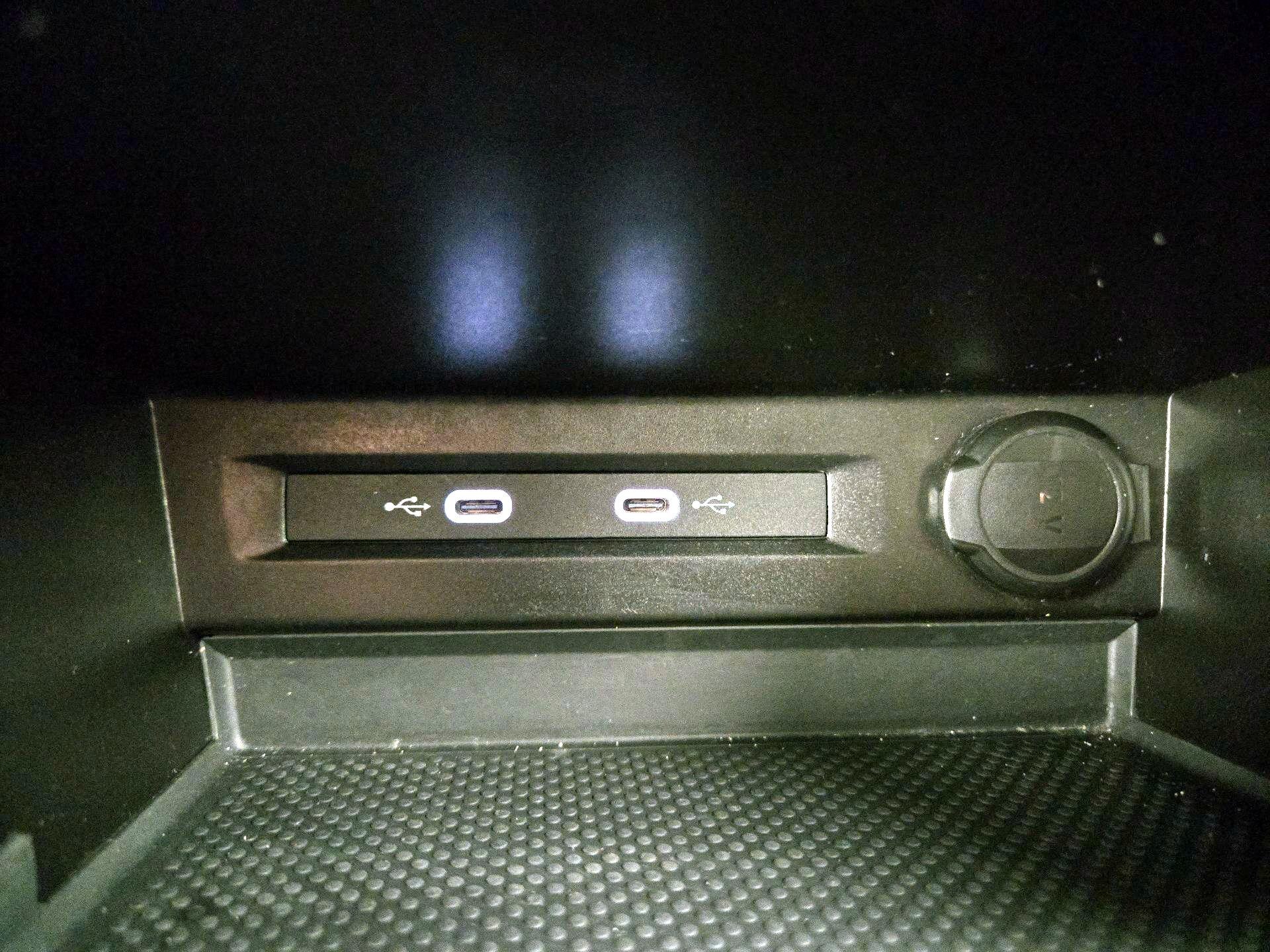 Thumbnail: 2024 Volkswagen Tiguan - 18