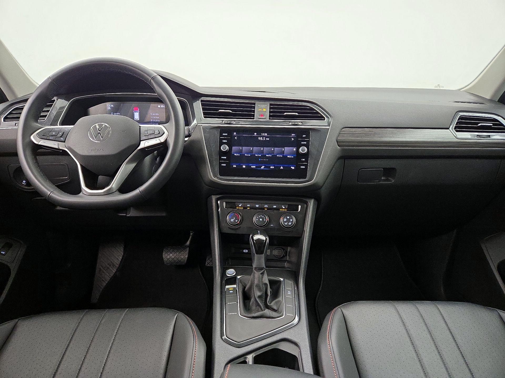 Thumbnail: 2024 Volkswagen Tiguan - 9