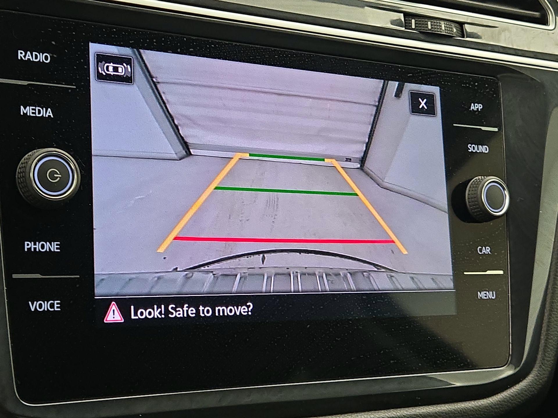 Thumbnail: 2024 Volkswagen Tiguan - 13