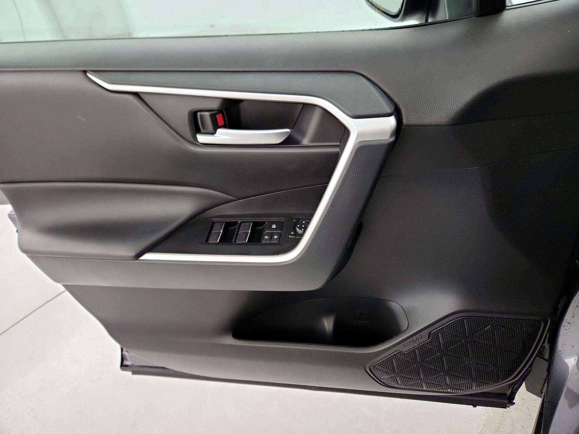 Thumbnail: 2023 Toyota RAV4 - 12