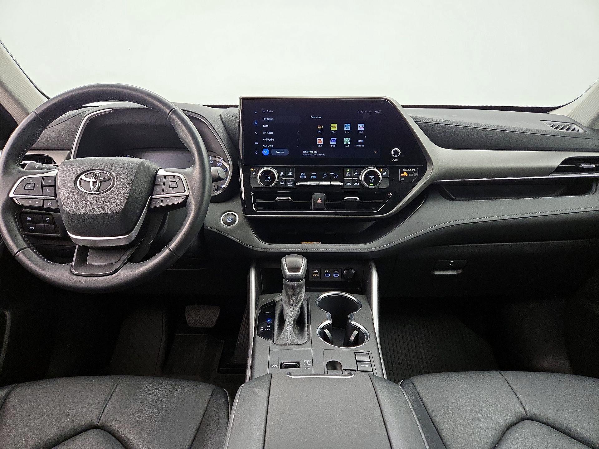 Thumbnail: 2023 Toyota Highlander - 9