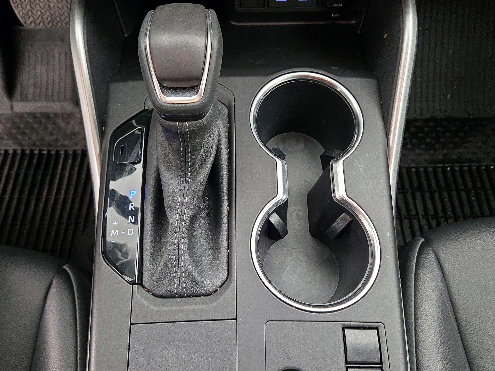 Thumbnail: 2023 Toyota Highlander - 16