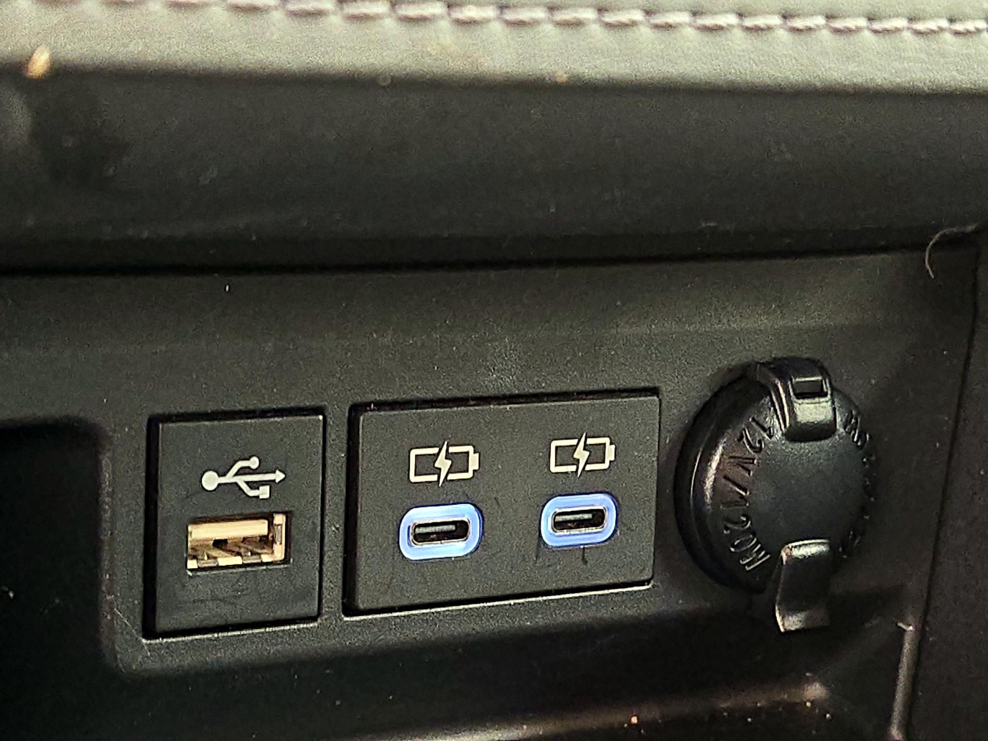 Thumbnail: 2023 Toyota Highlander - 17