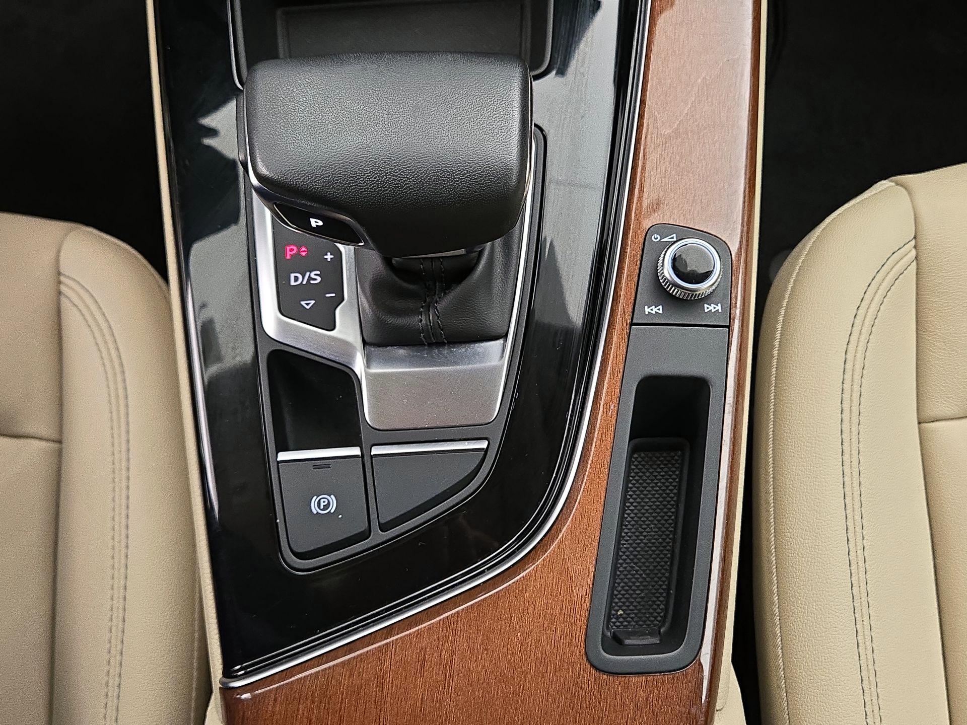 Thumbnail: 2023 Audi A4 - 16