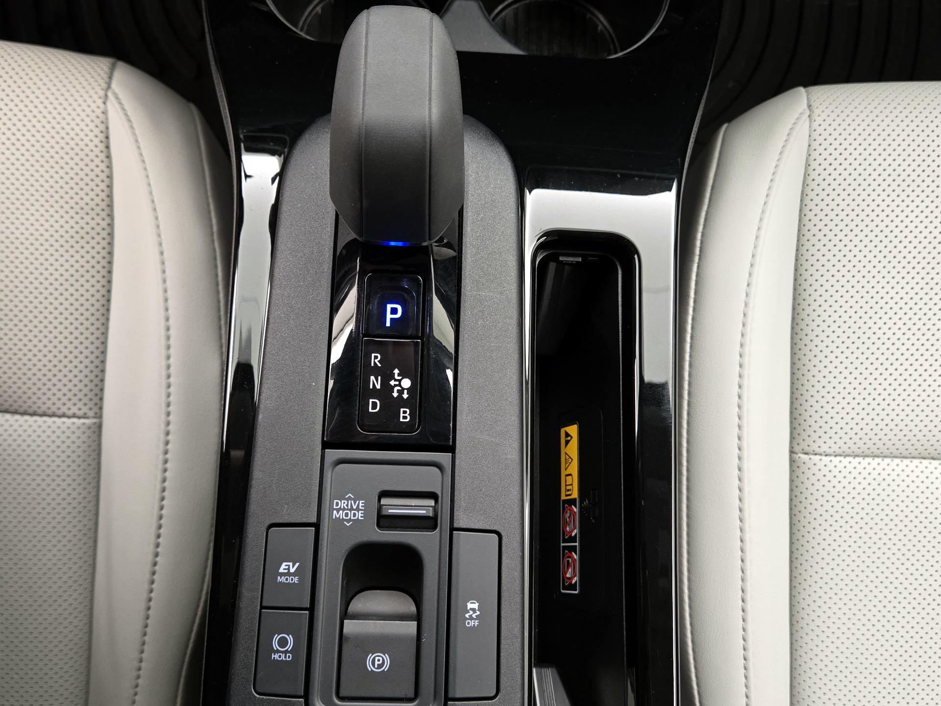 Thumbnail: 2024 Toyota Prius - 16