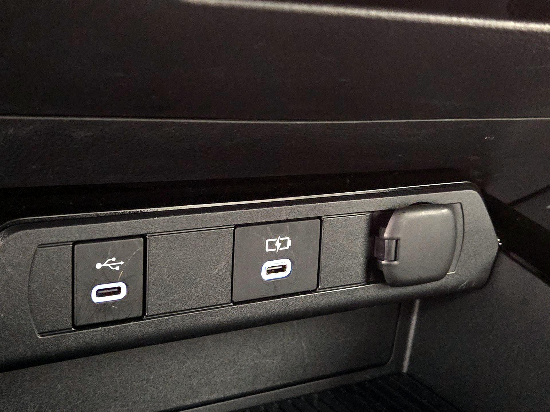 Thumbnail: 2024 Toyota Prius - 17