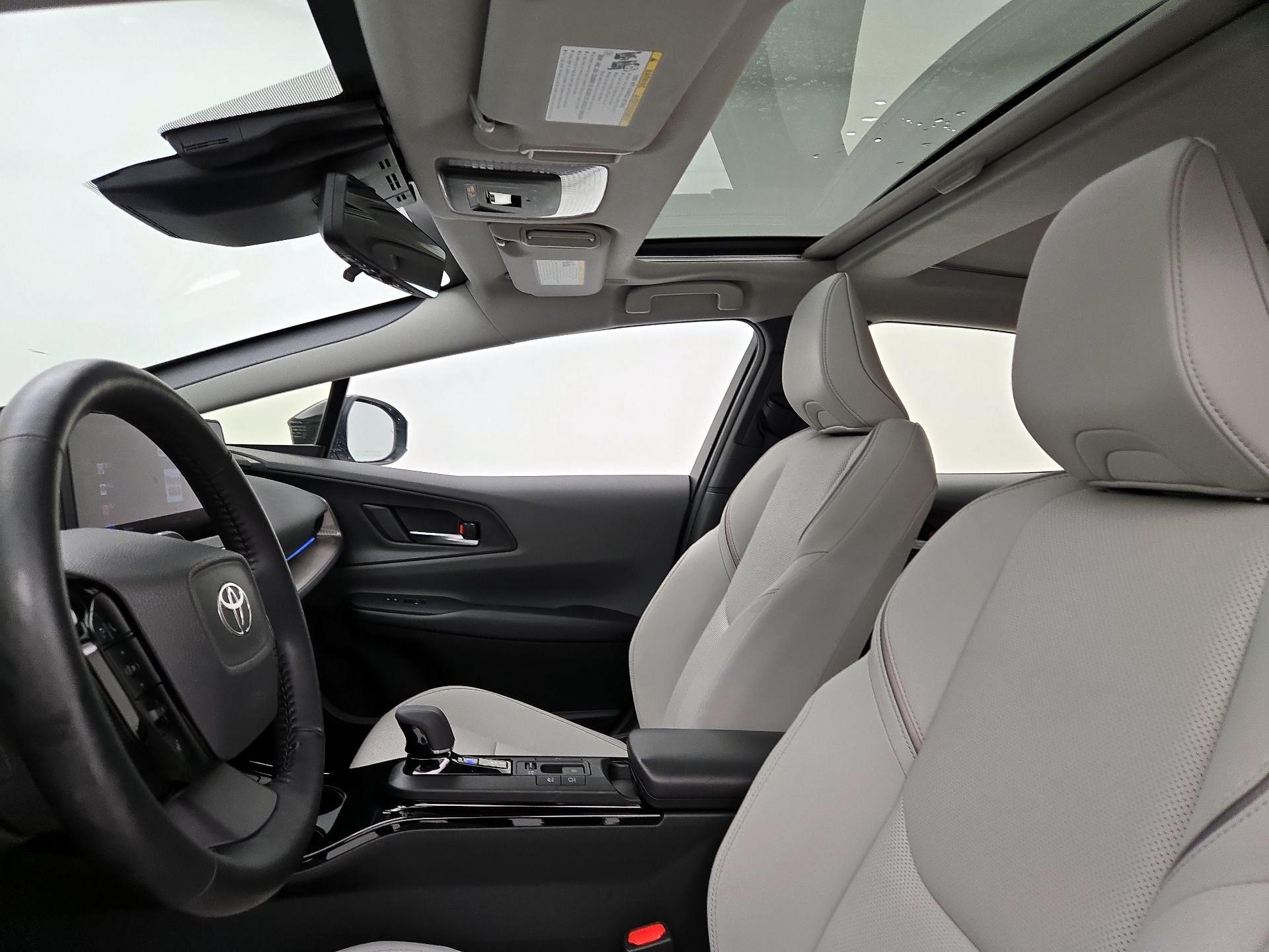 Thumbnail: 2024 Toyota Prius - 18