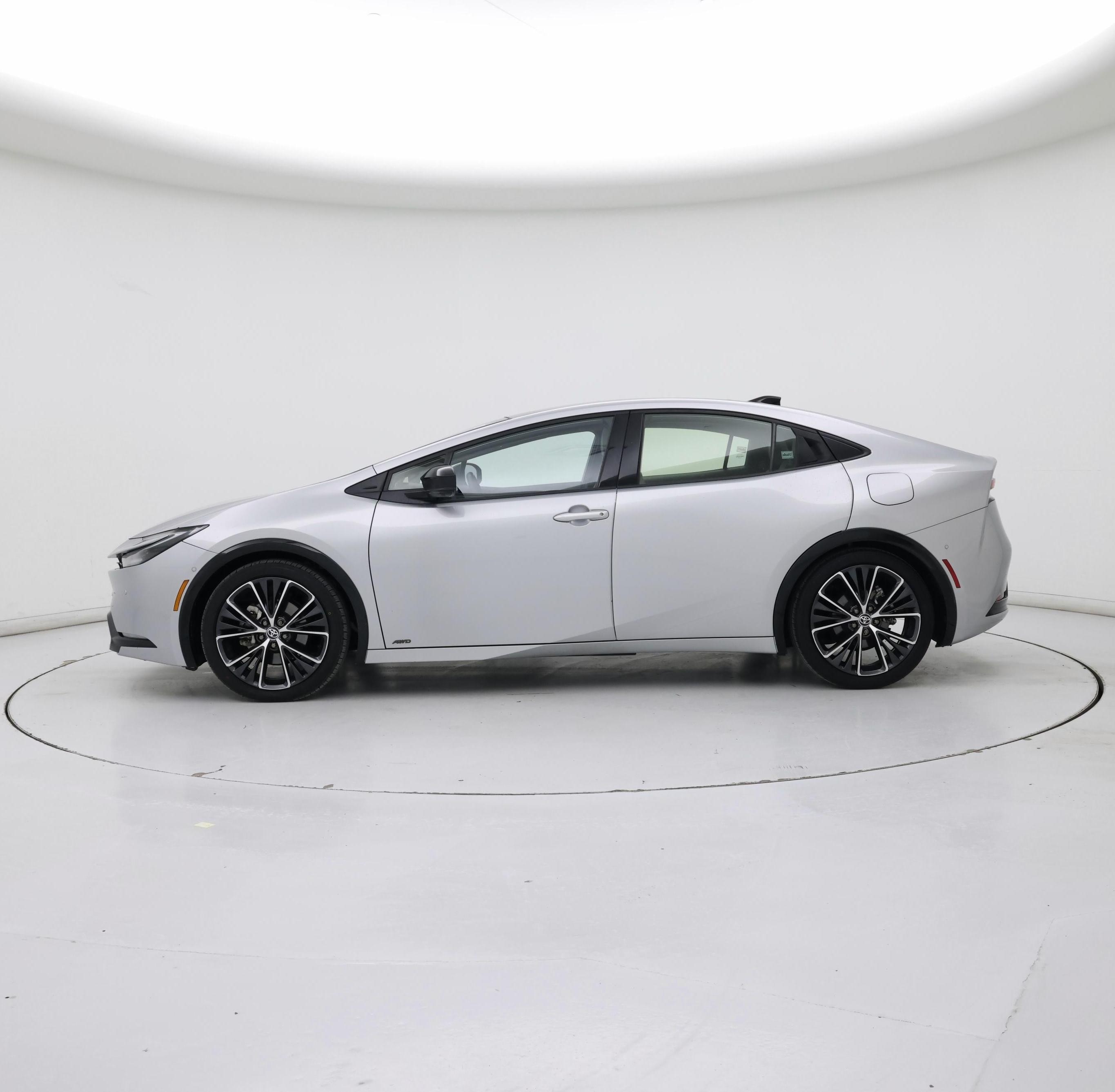 Thumbnail: 2024 Toyota Prius - 3