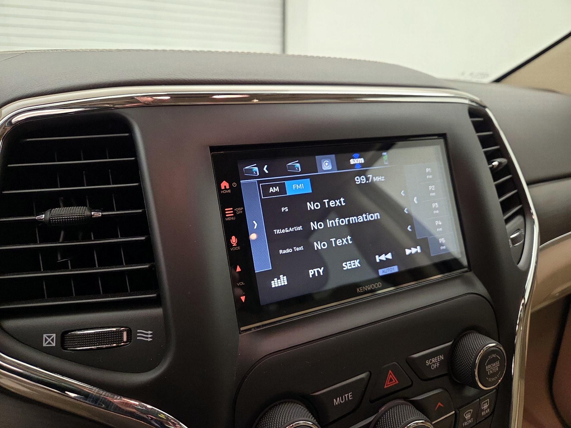 Thumbnail: 2018 Jeep Grand Cherokee - 14