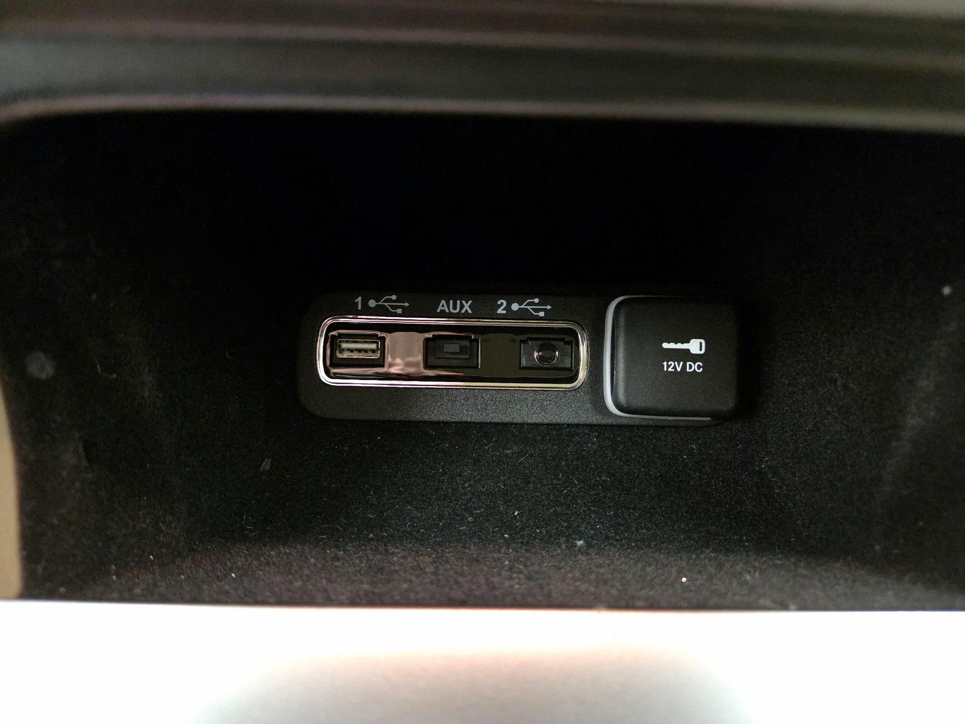 Thumbnail: 2018 Jeep Grand Cherokee - 17