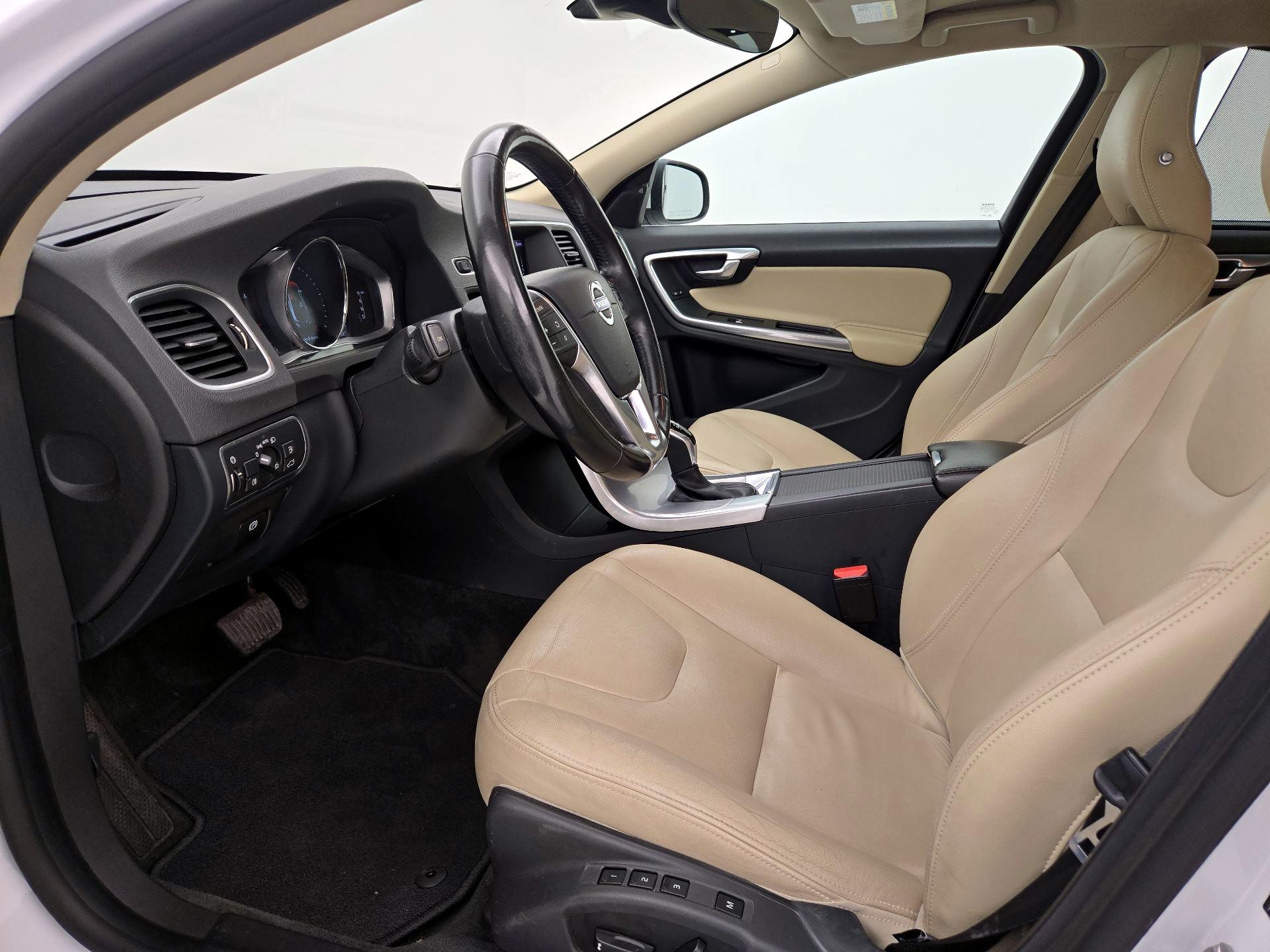 Thumbnail: 2018 Volvo S60 - 11