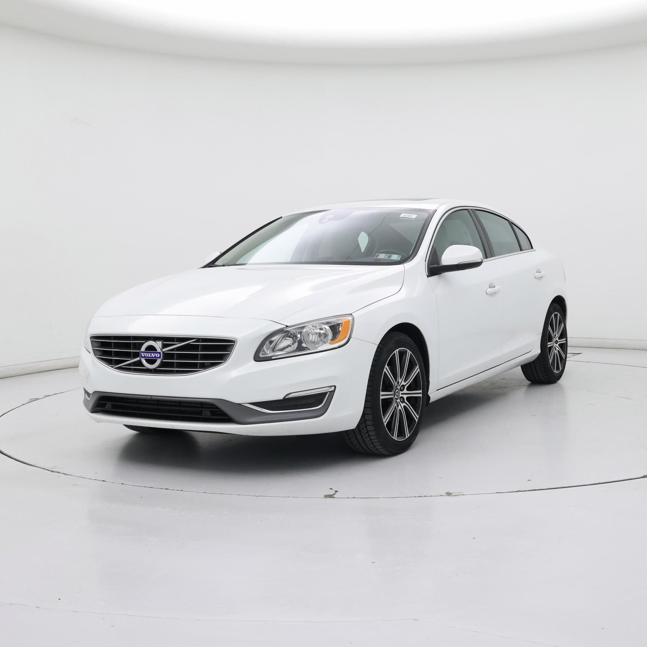 Thumbnail: 2018 Volvo S60 - 4