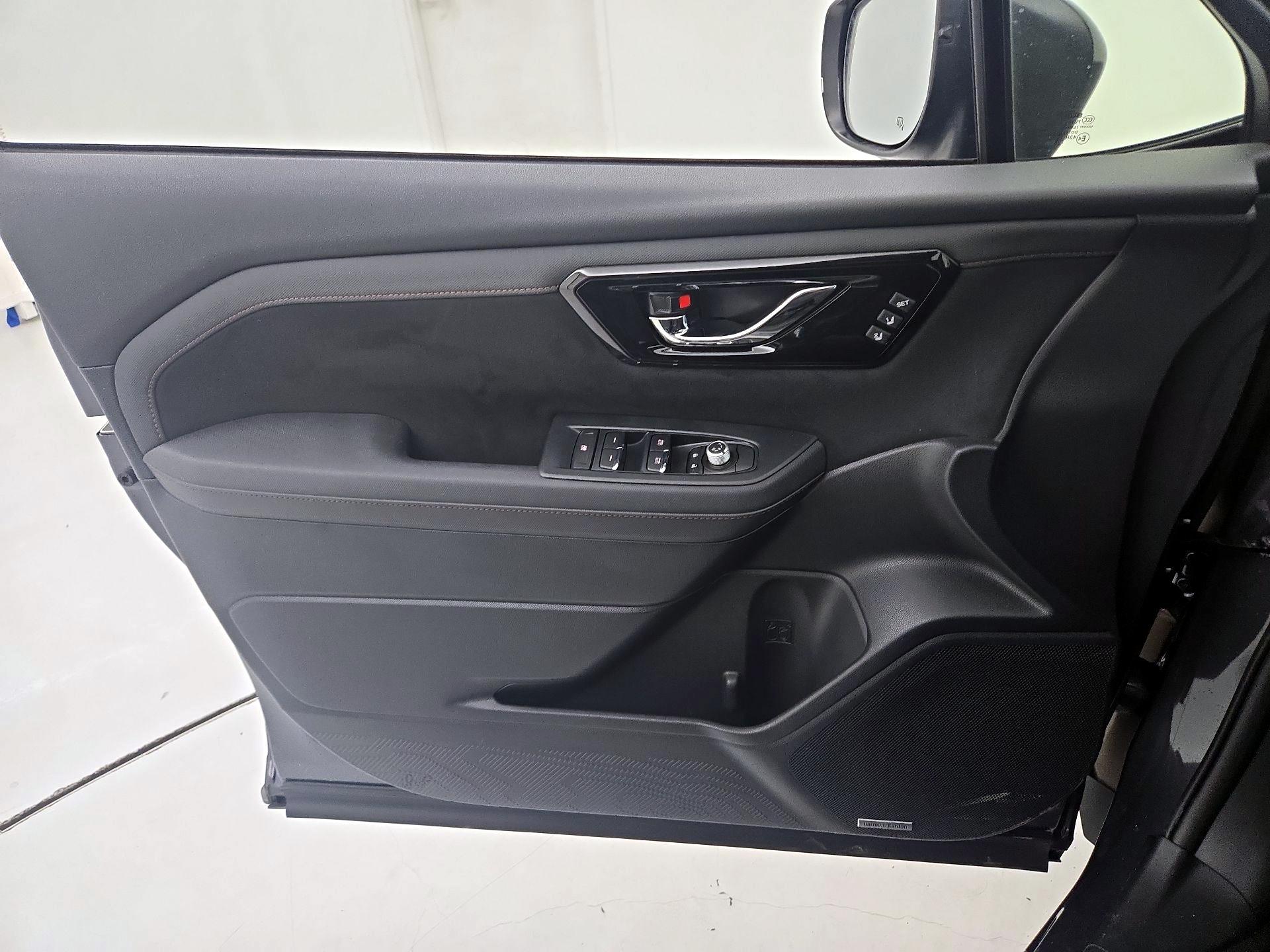 Thumbnail: 2025 Subaru Forester - 12