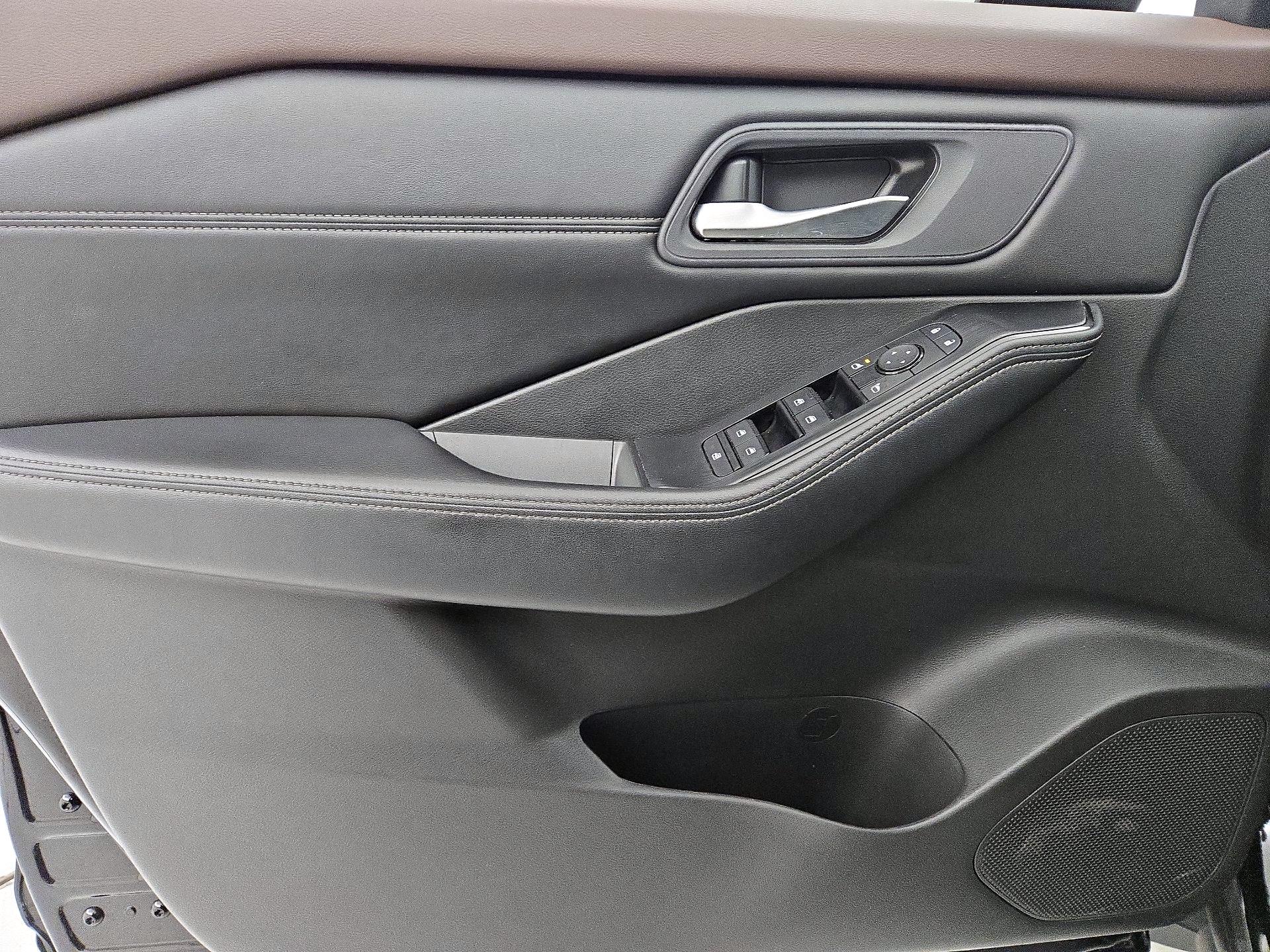 Thumbnail: 2023 Nissan Rogue - 12