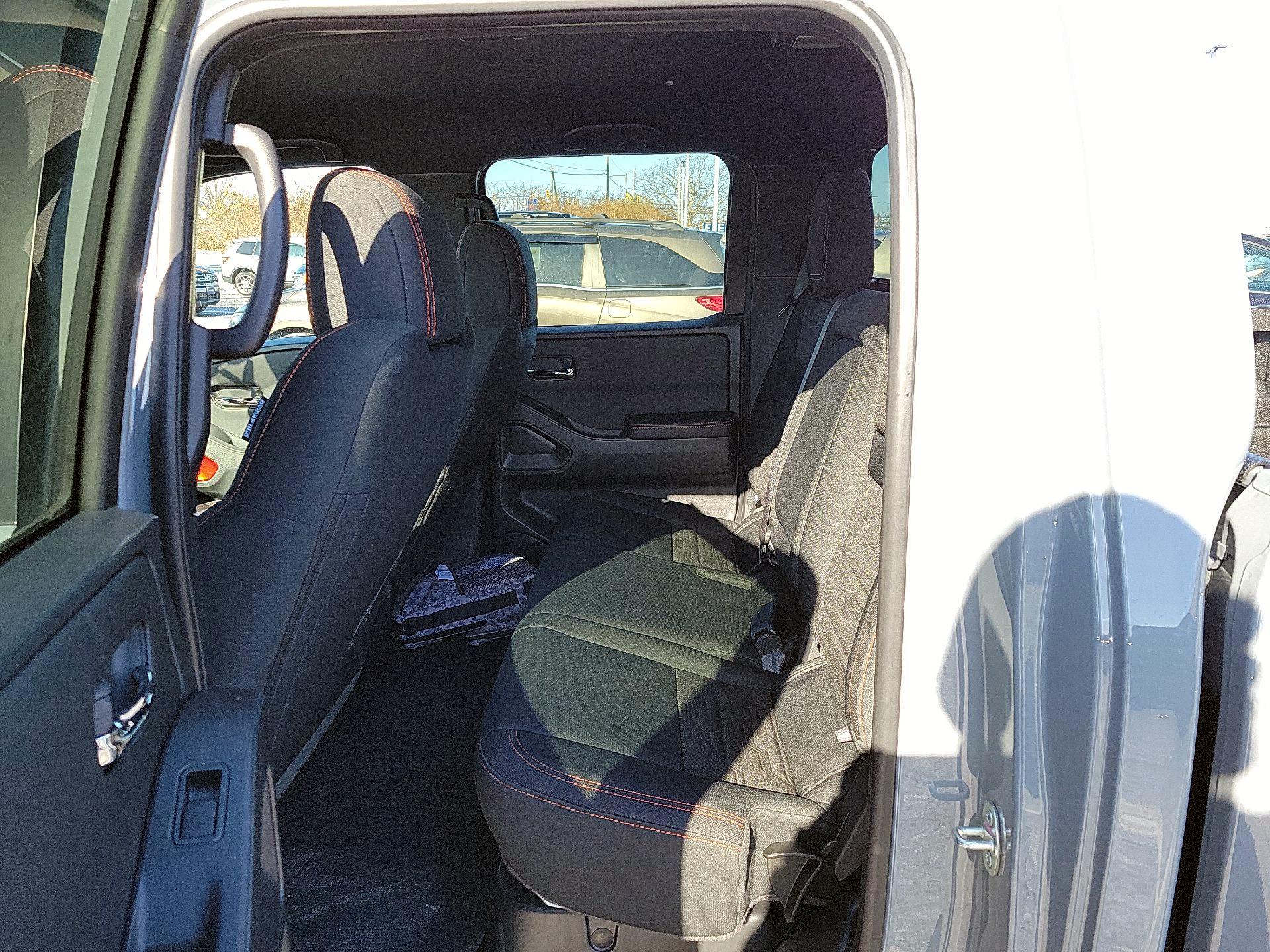 Thumbnail: 2025 Nissan Frontier - 17