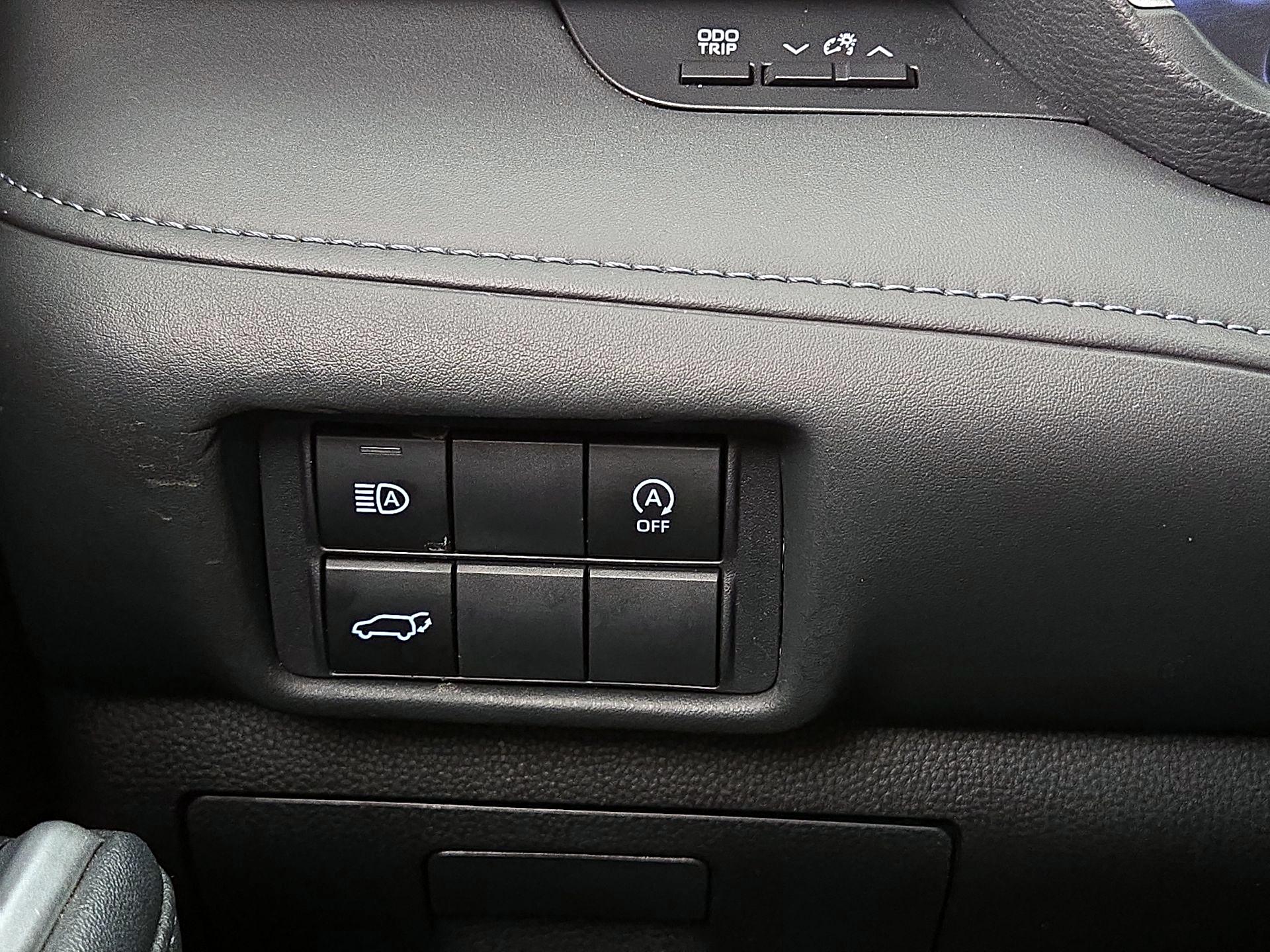 Thumbnail: 2023 Toyota Highlander - 13