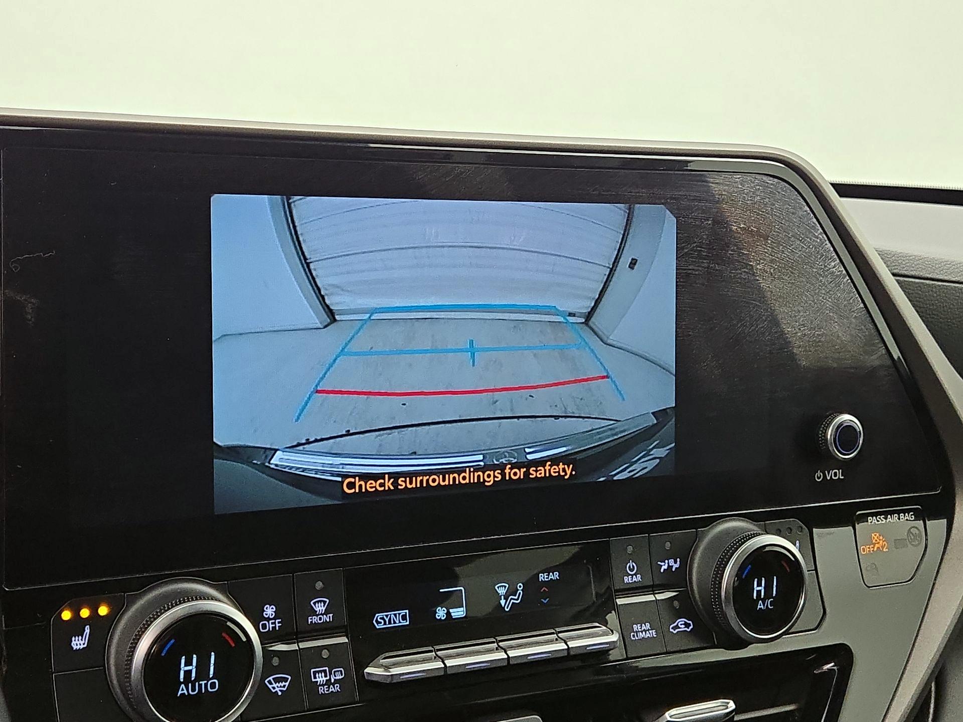 Thumbnail: 2023 Toyota Highlander - 14