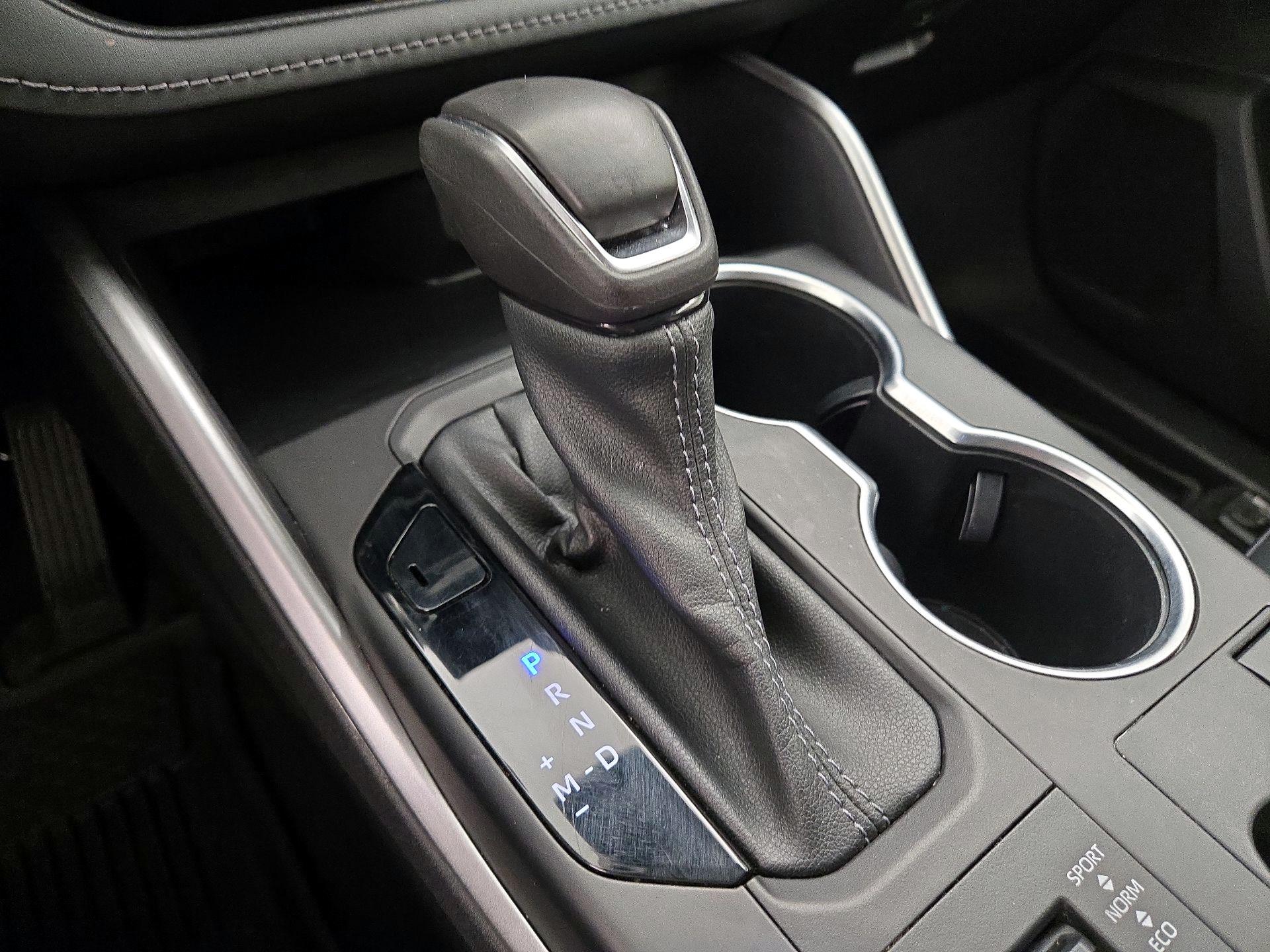 Thumbnail: 2023 Toyota Highlander - 17