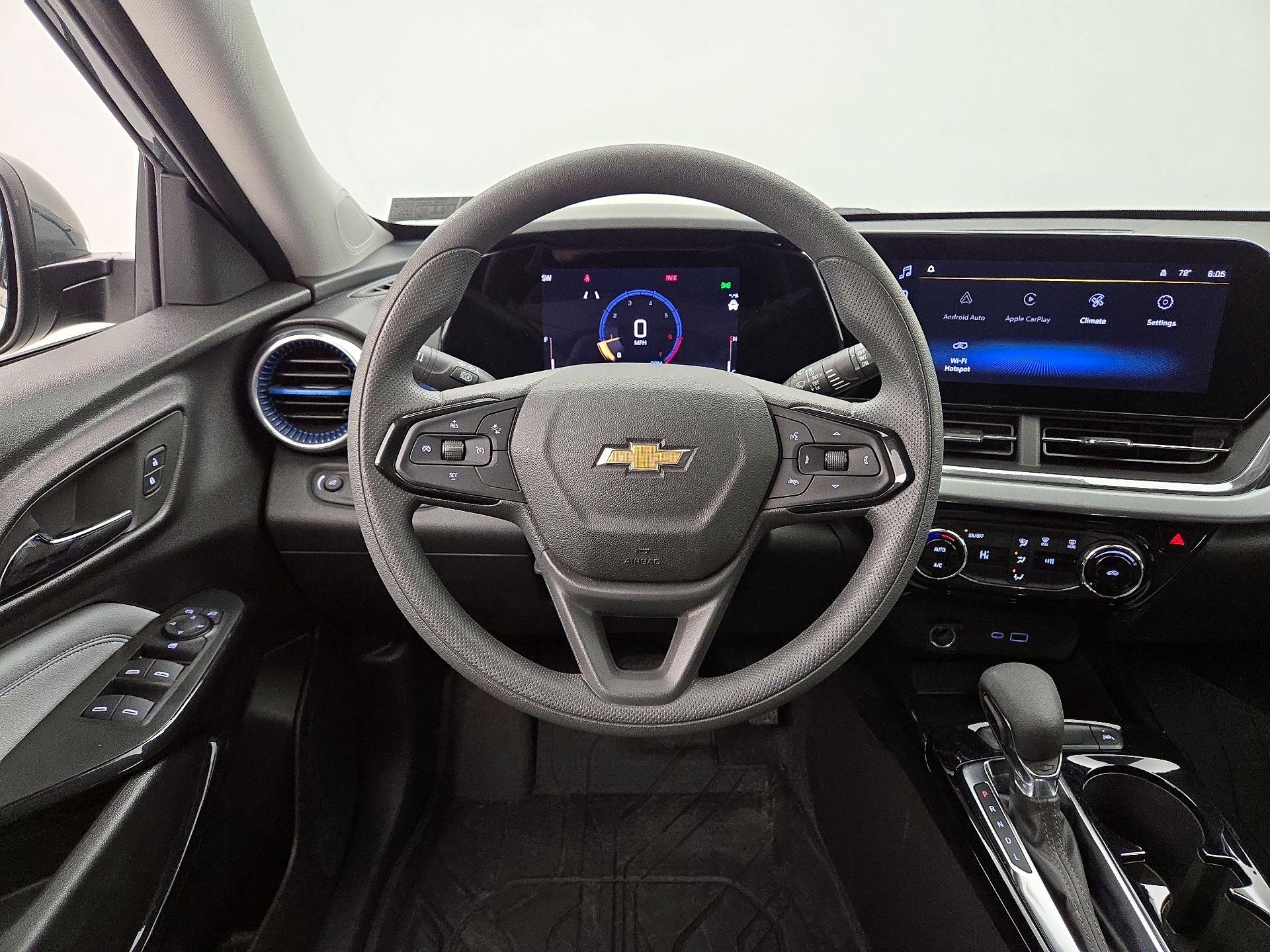 Thumbnail: 2025 Chevrolet Trax - 10