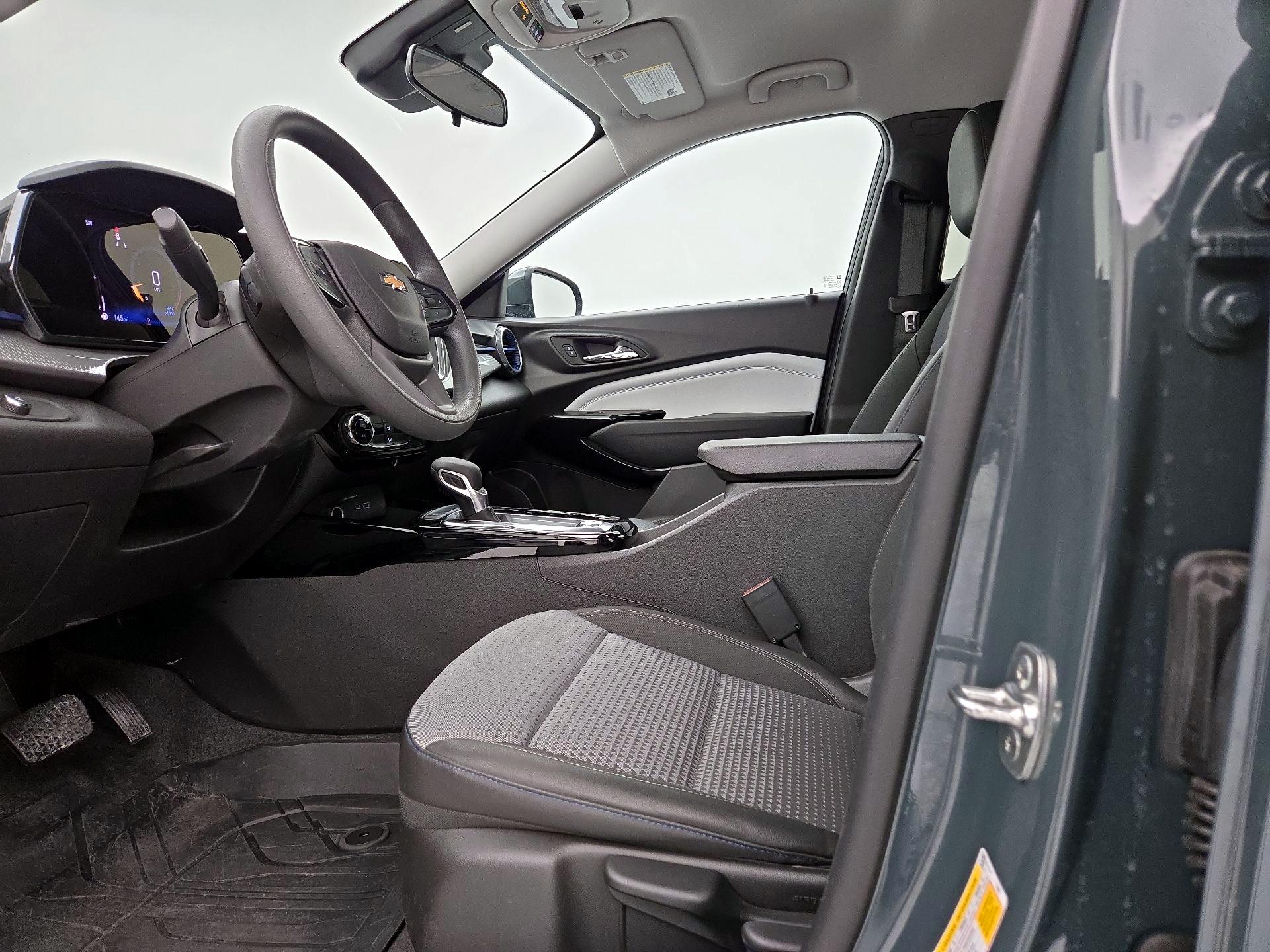 Thumbnail: 2025 Chevrolet Trax - 11