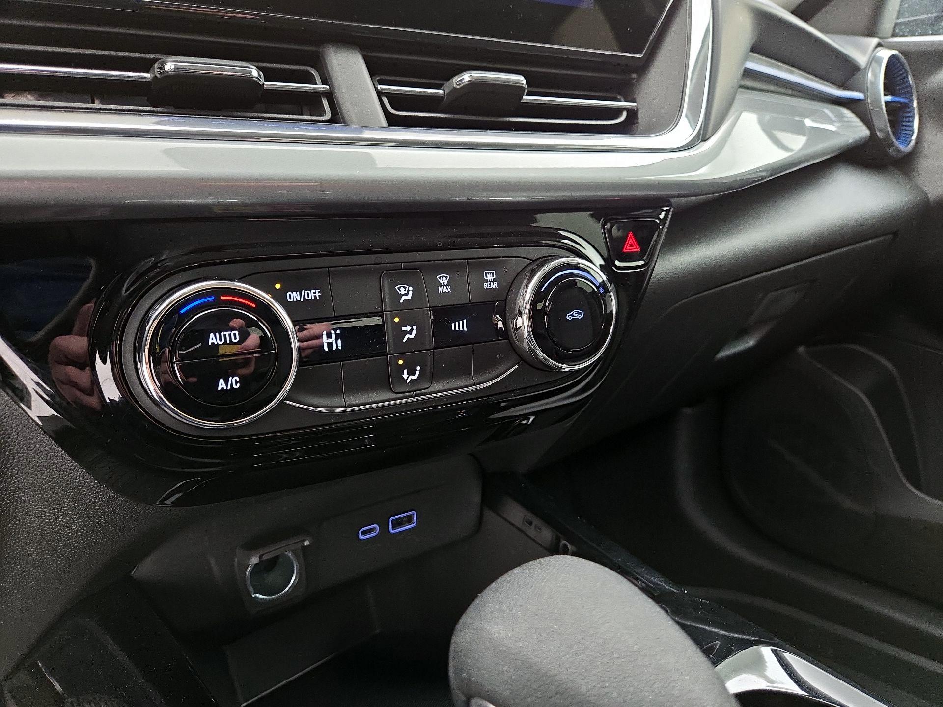 Thumbnail: 2025 Chevrolet Trax - 16