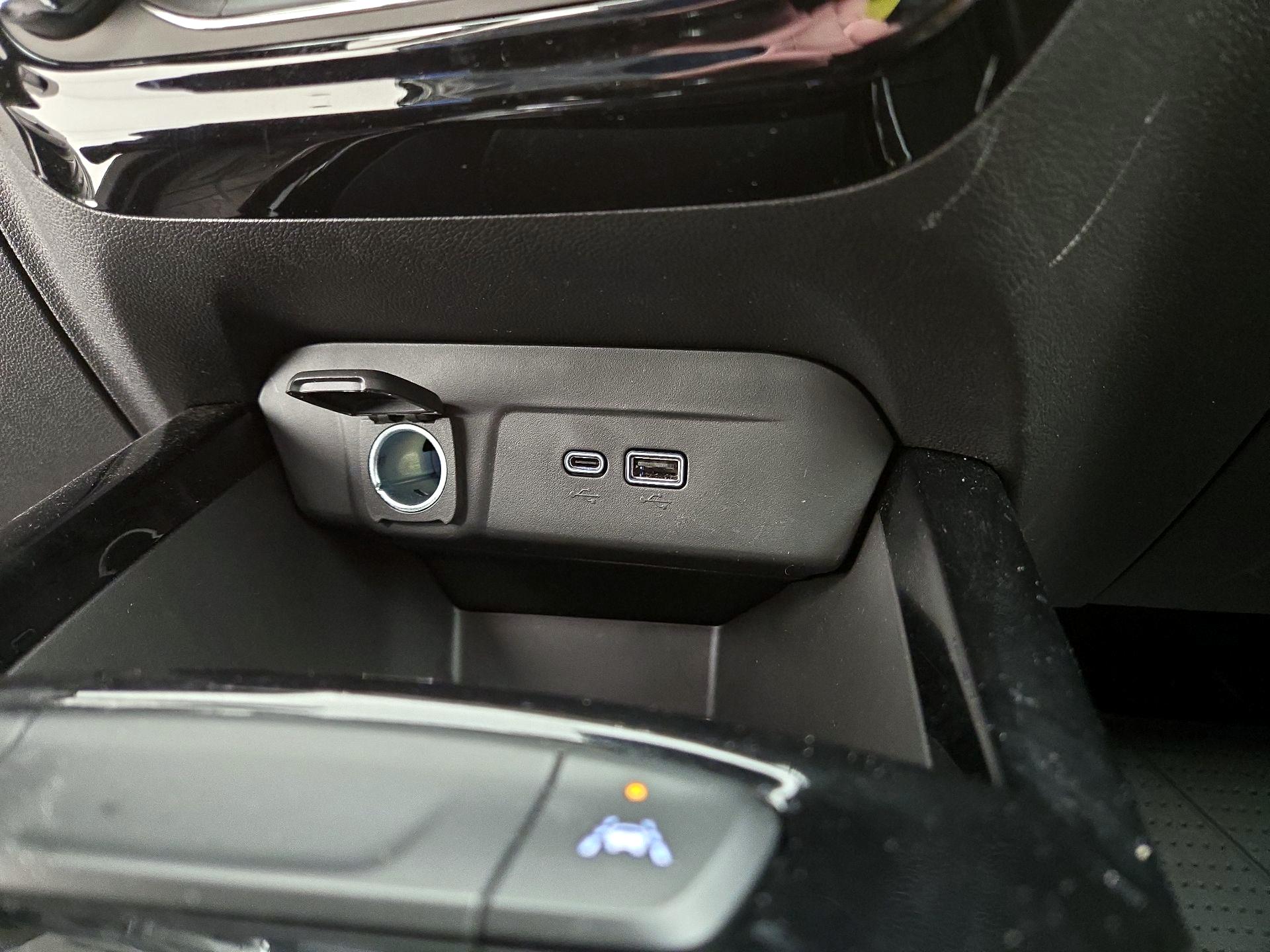 Thumbnail: 2025 Chevrolet Trax - 18