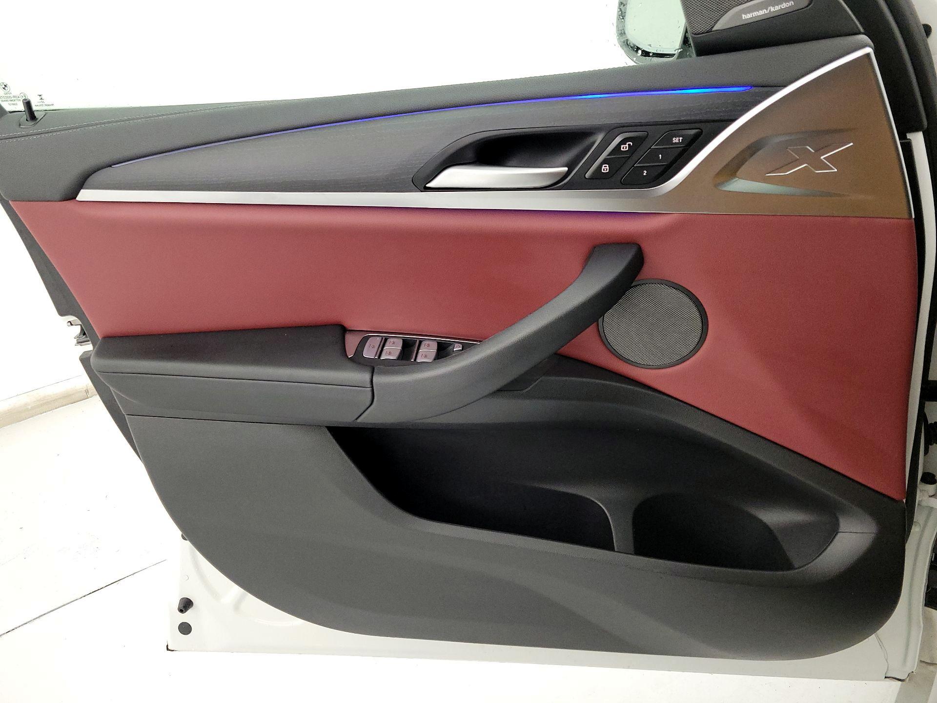 Thumbnail: 2023 BMW X4 - 12