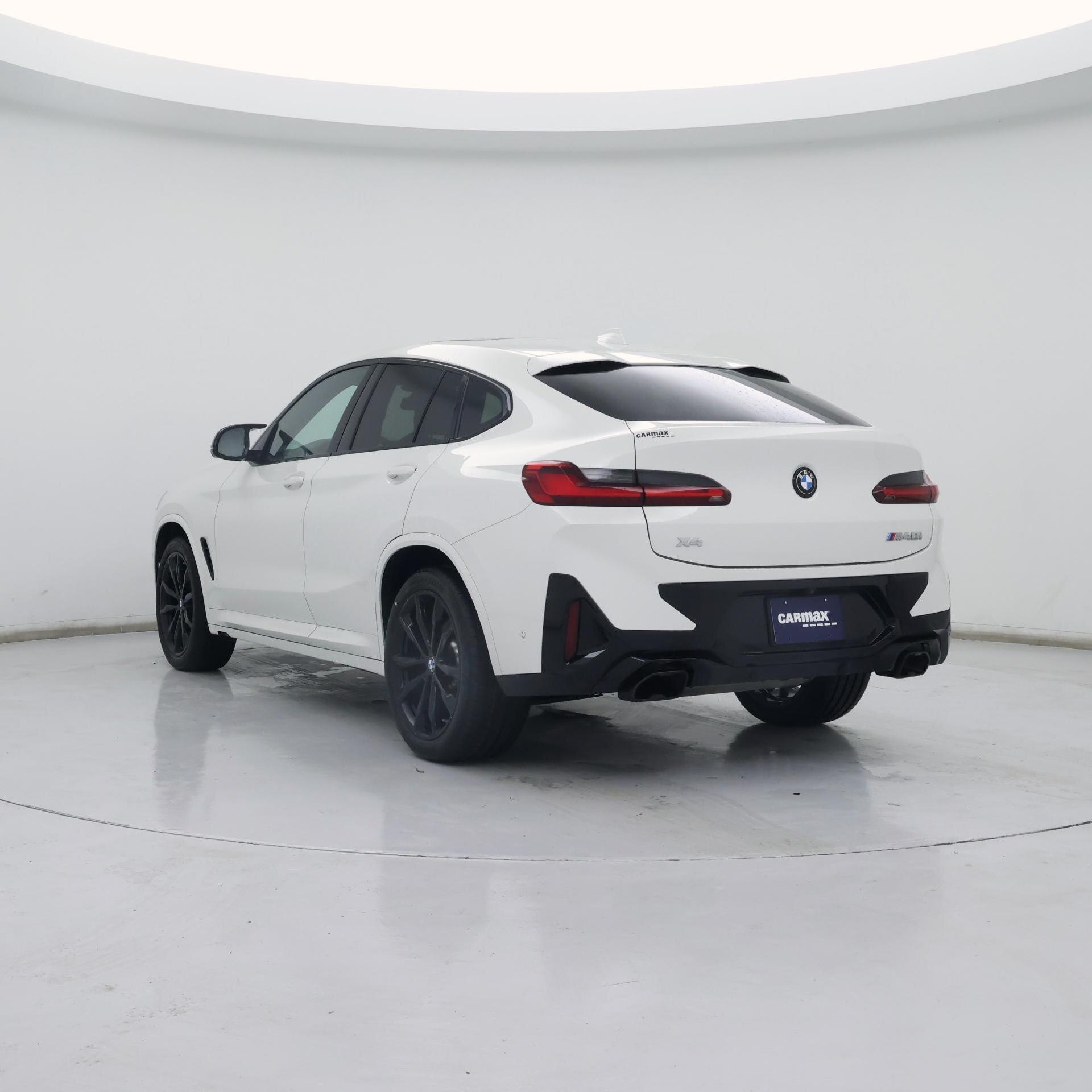 Thumbnail: 2023 BMW X4 - 2