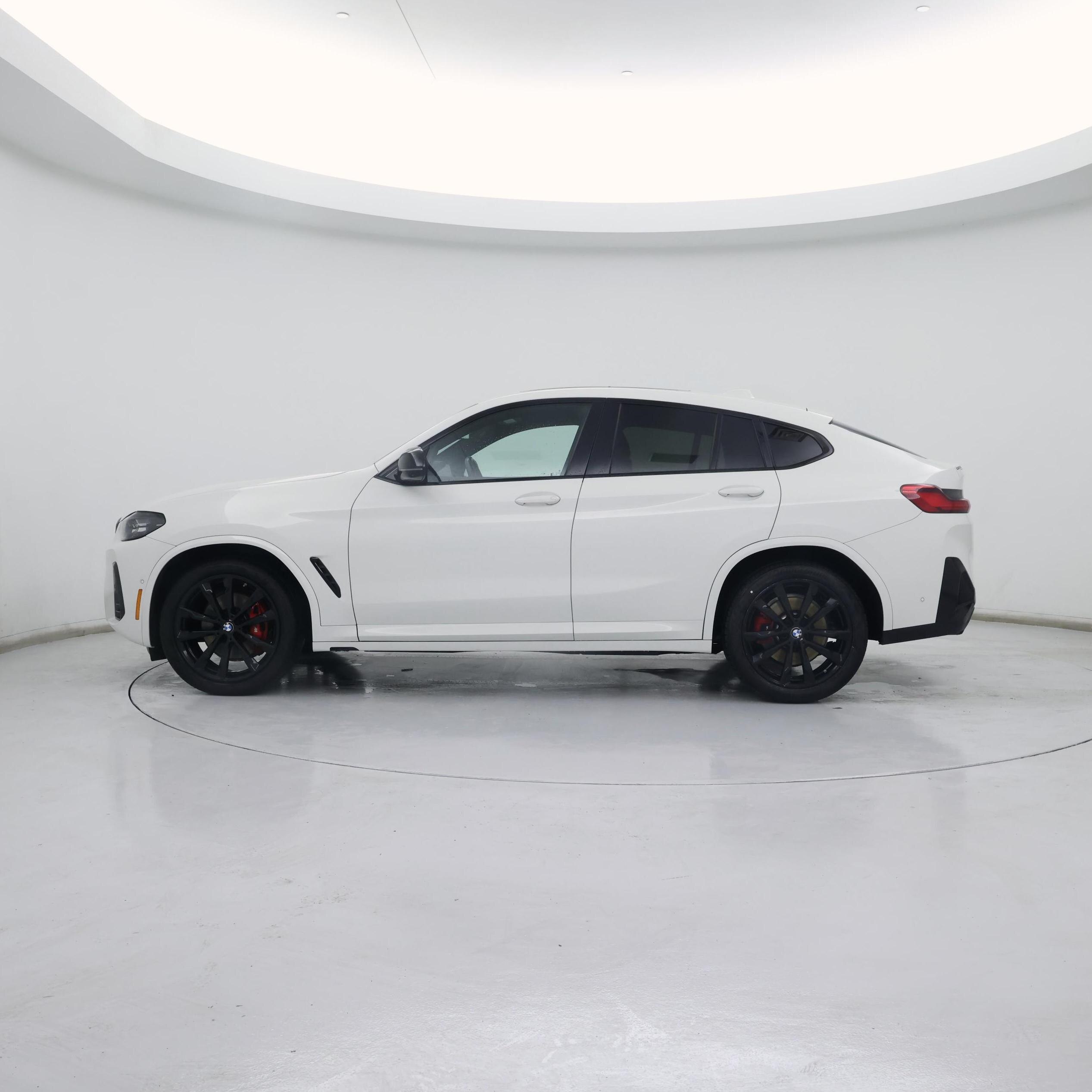 Thumbnail: 2023 BMW X4 - 3