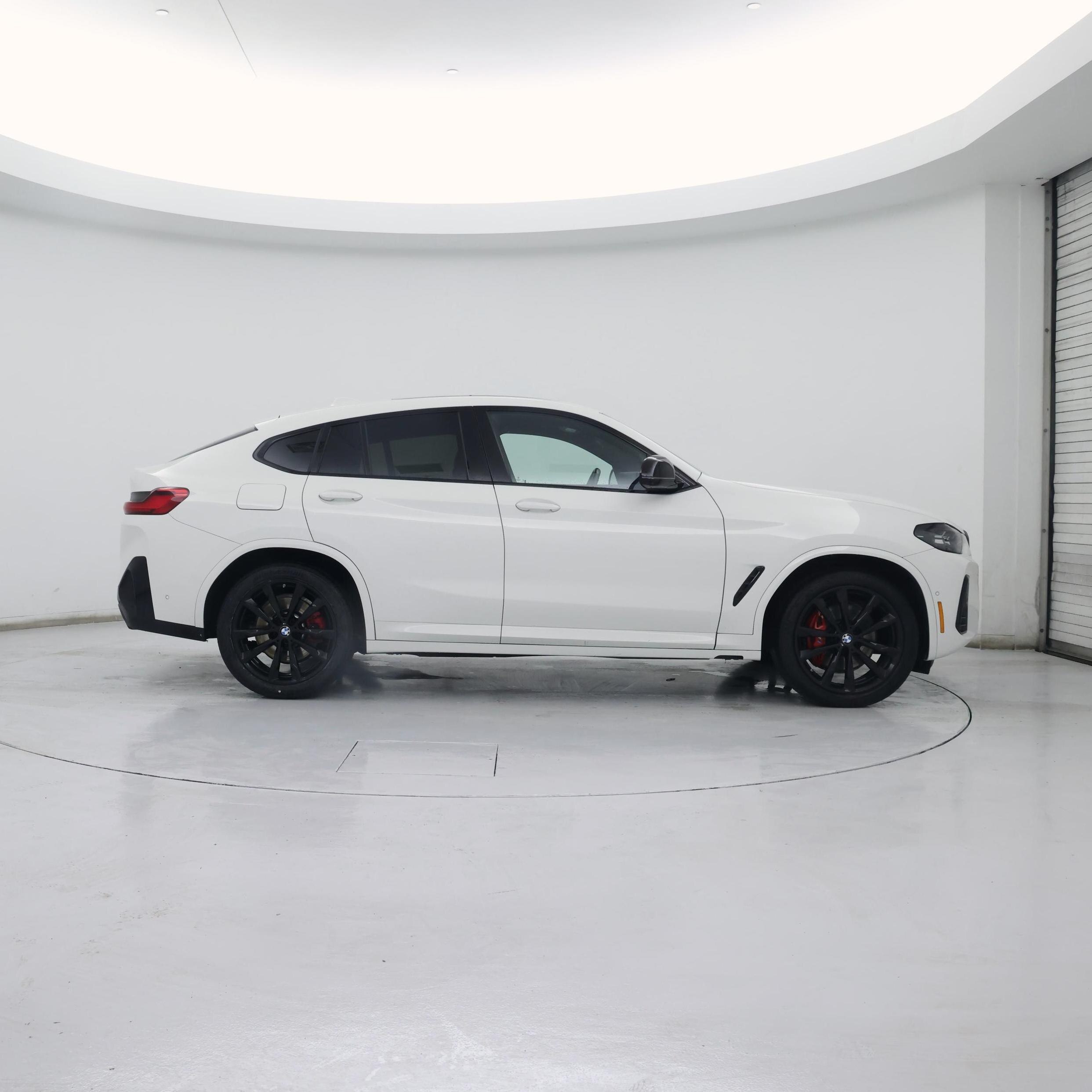 Thumbnail: 2023 BMW X4 - 7