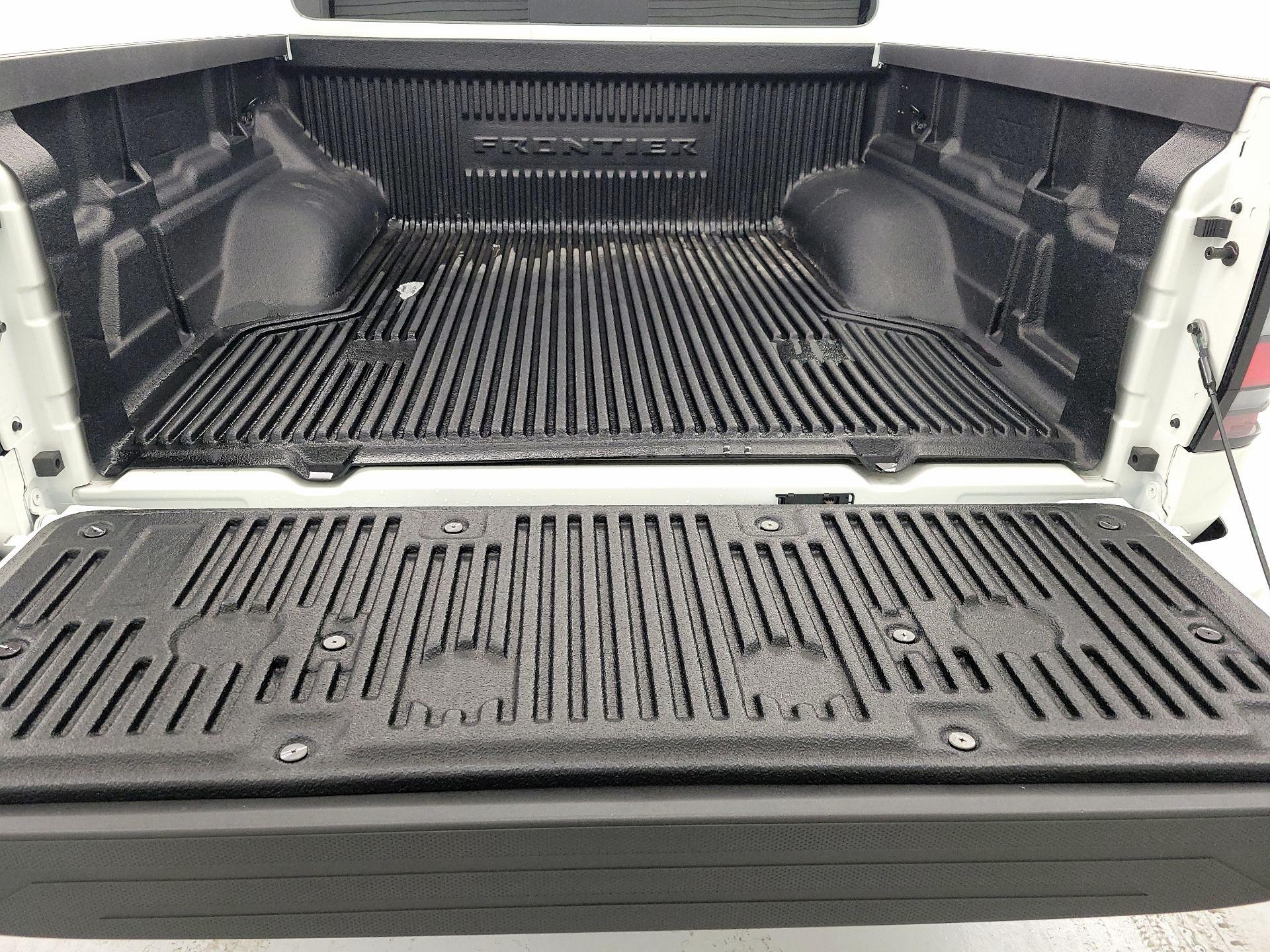 Thumbnail: 2025 Nissan Frontier - 20