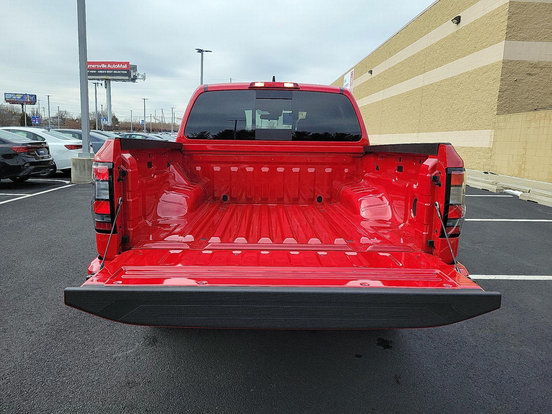 Thumbnail: 2025 Nissan Frontier - 18