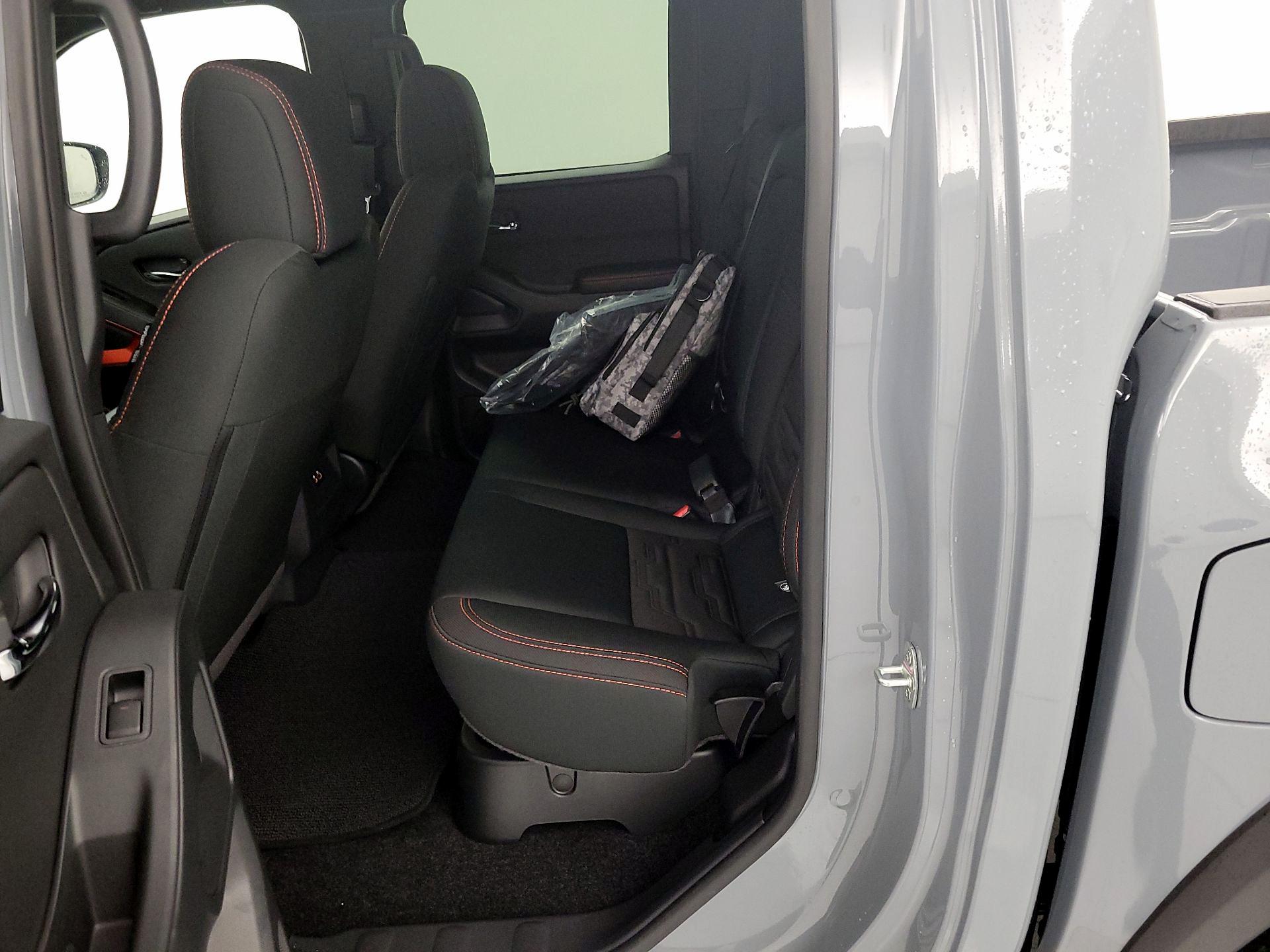 Thumbnail: 2025 Nissan Frontier - 19