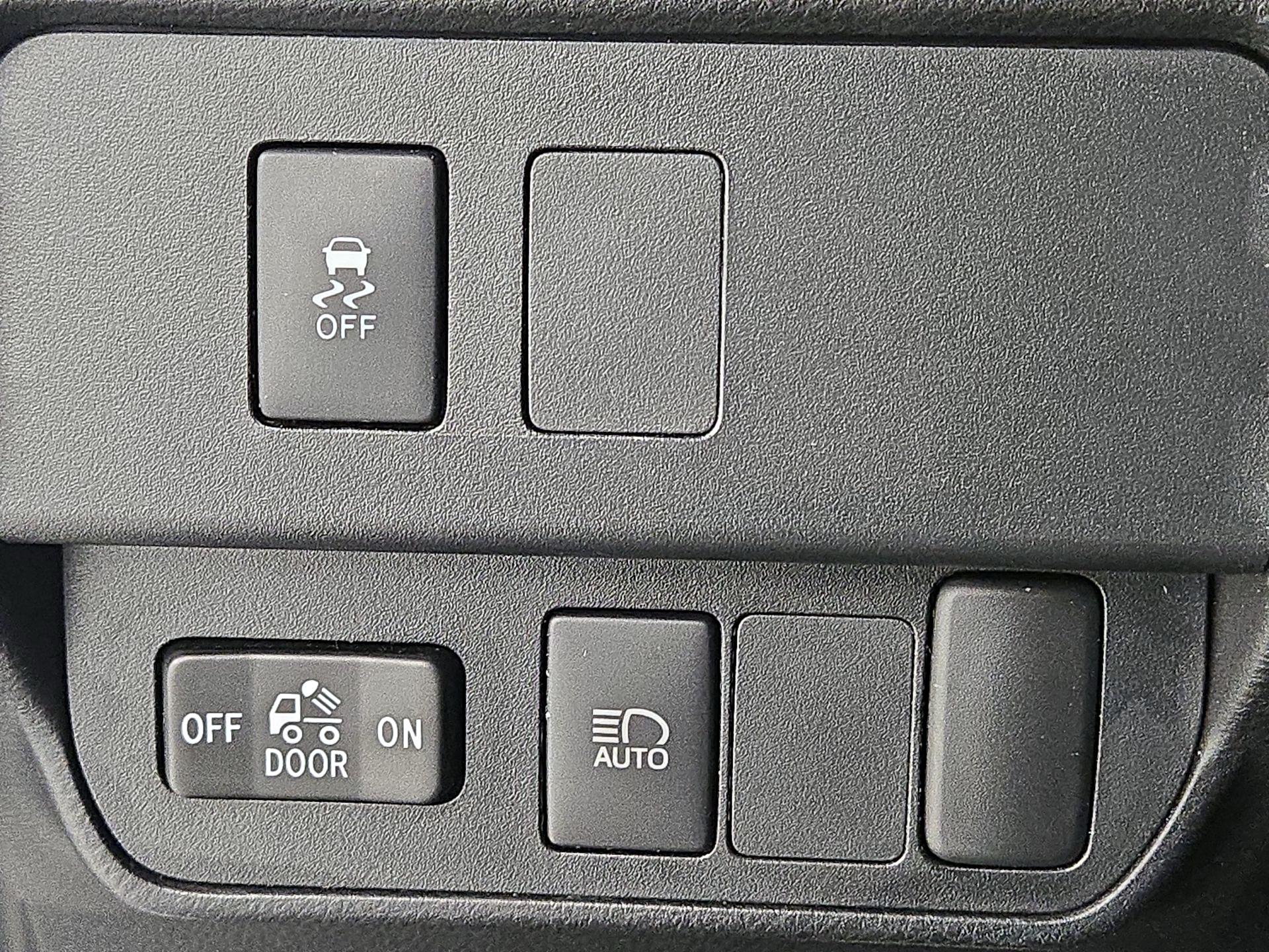 Thumbnail: 2023 Toyota Tacoma - 13