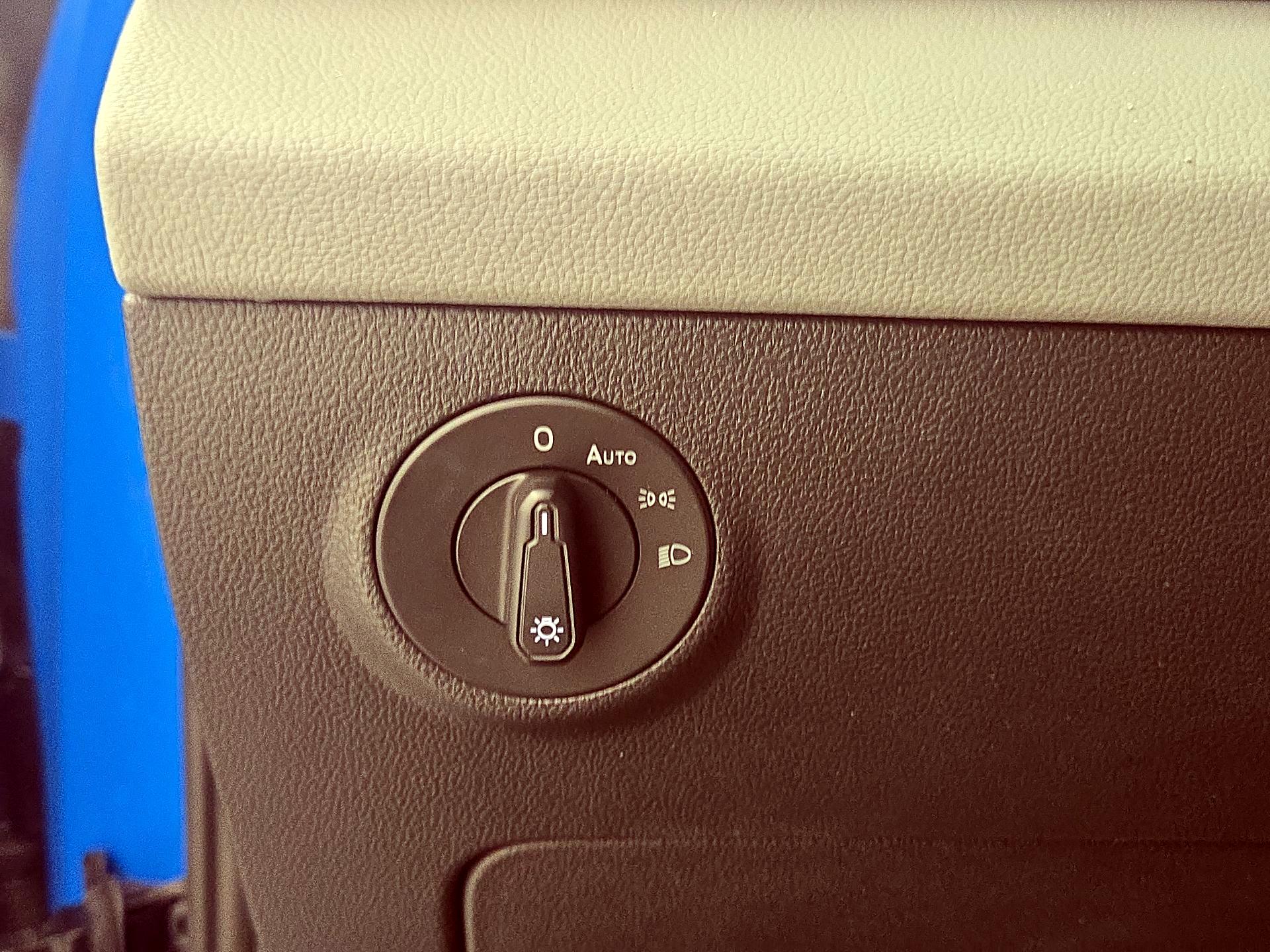 Thumbnail: 2022 Volkswagen Taos - 13