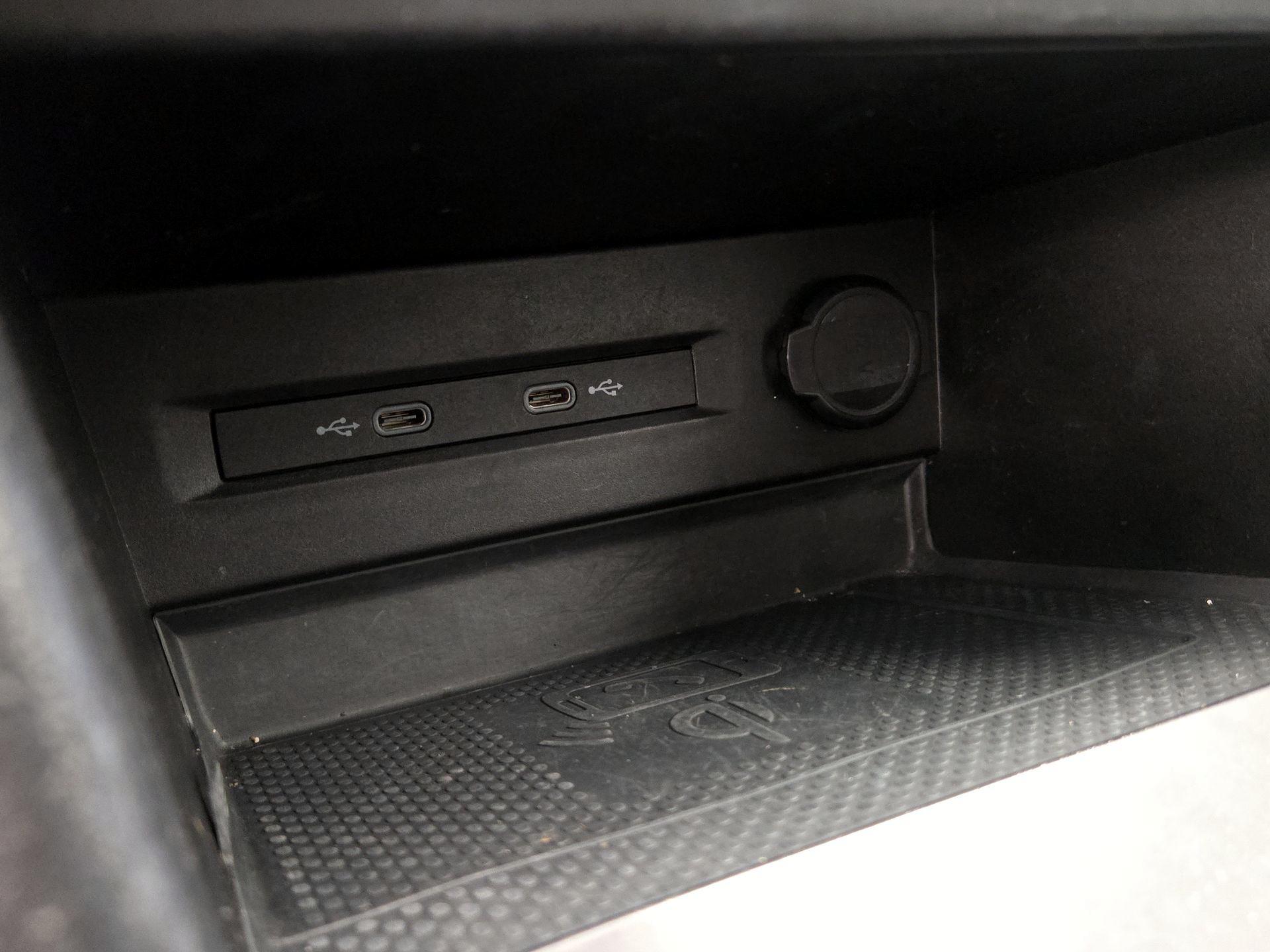 Thumbnail: 2022 Volkswagen Taos - 18