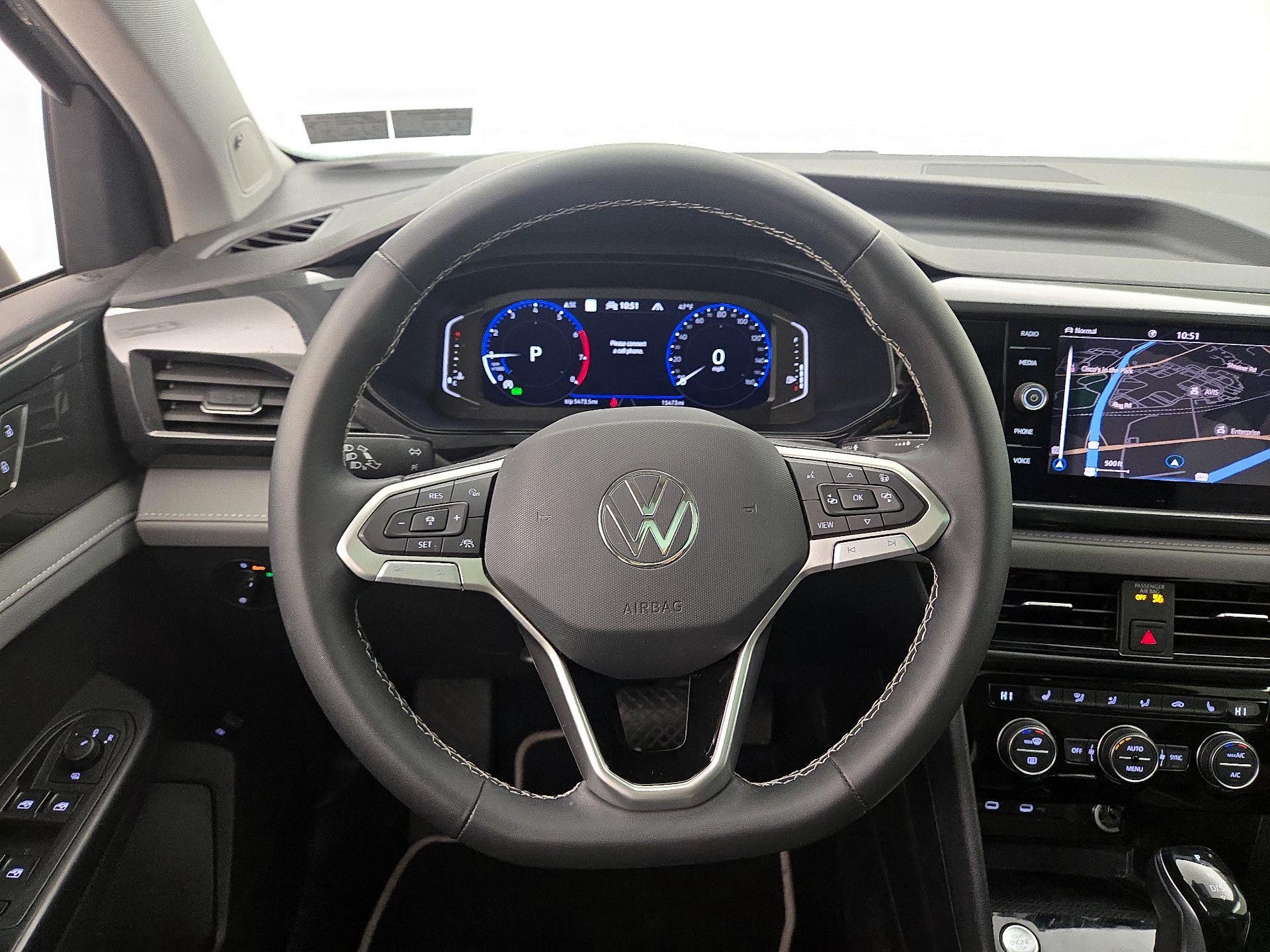 Thumbnail: 2022 Volkswagen Taos - 10