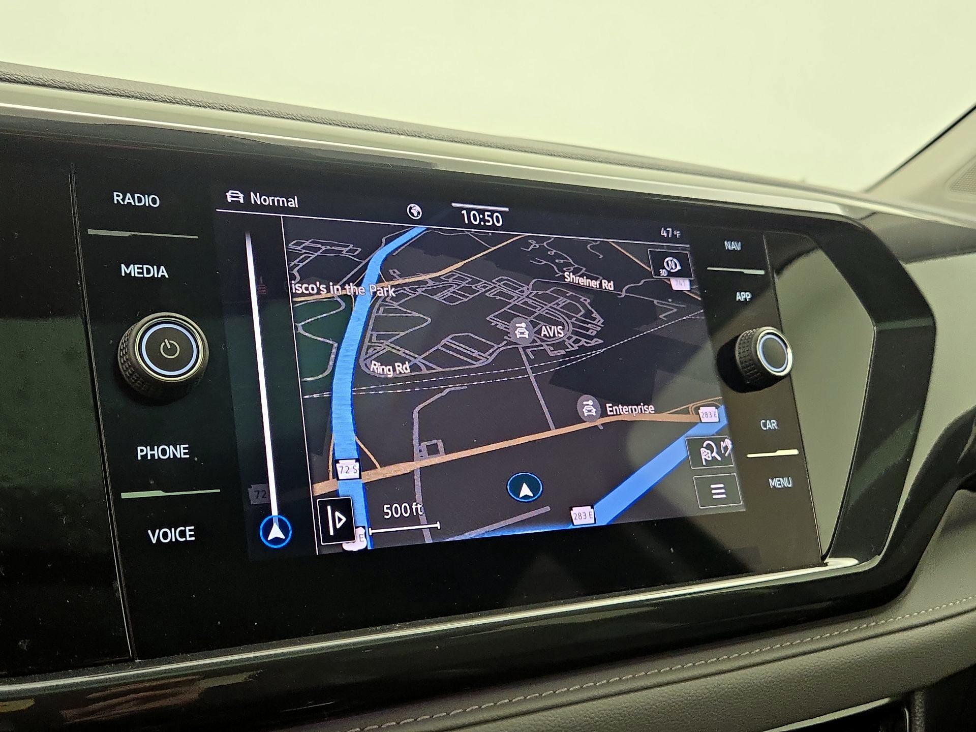 Thumbnail: 2022 Volkswagen Taos - 14