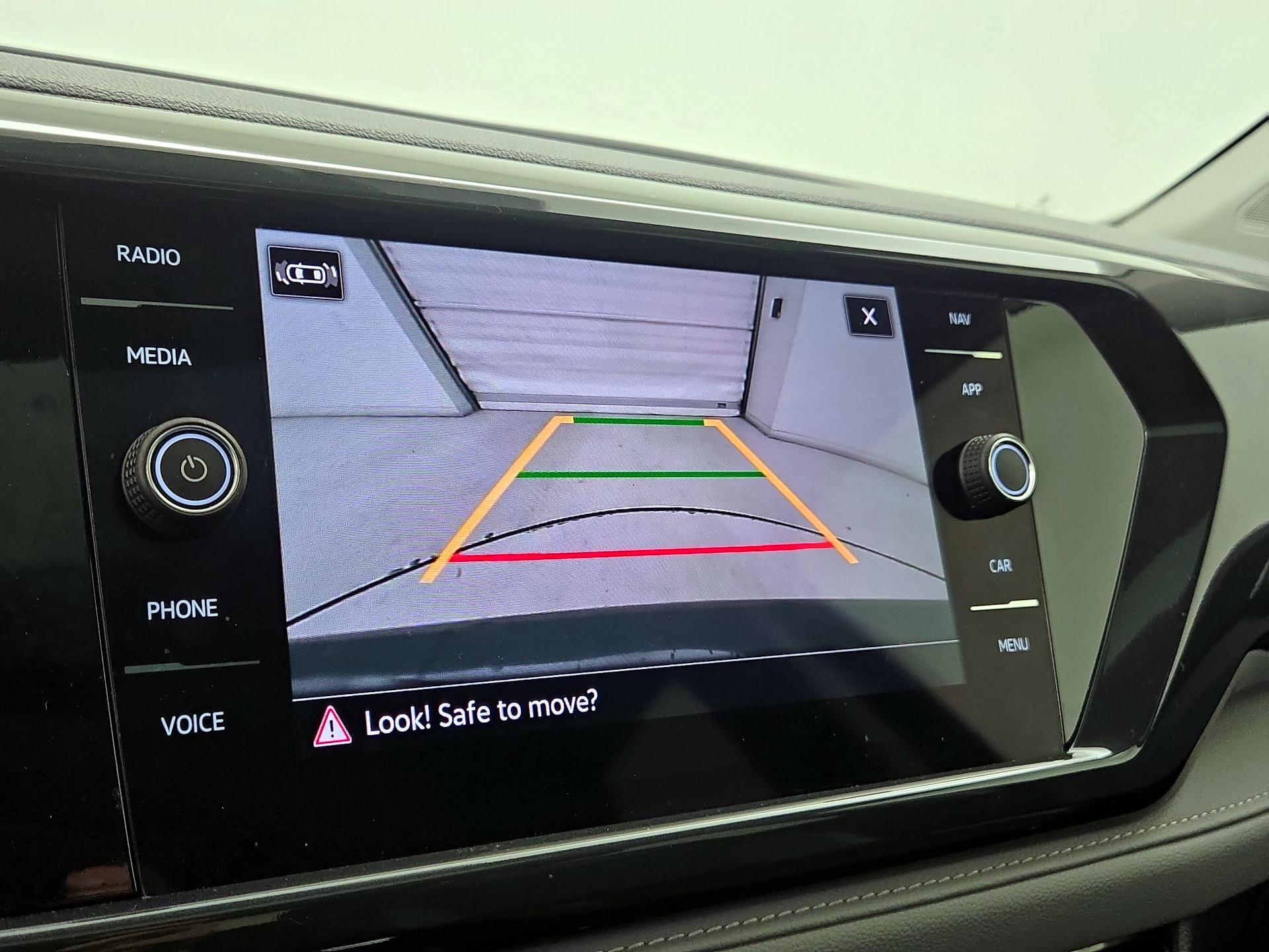 Thumbnail: 2022 Volkswagen Taos - 15