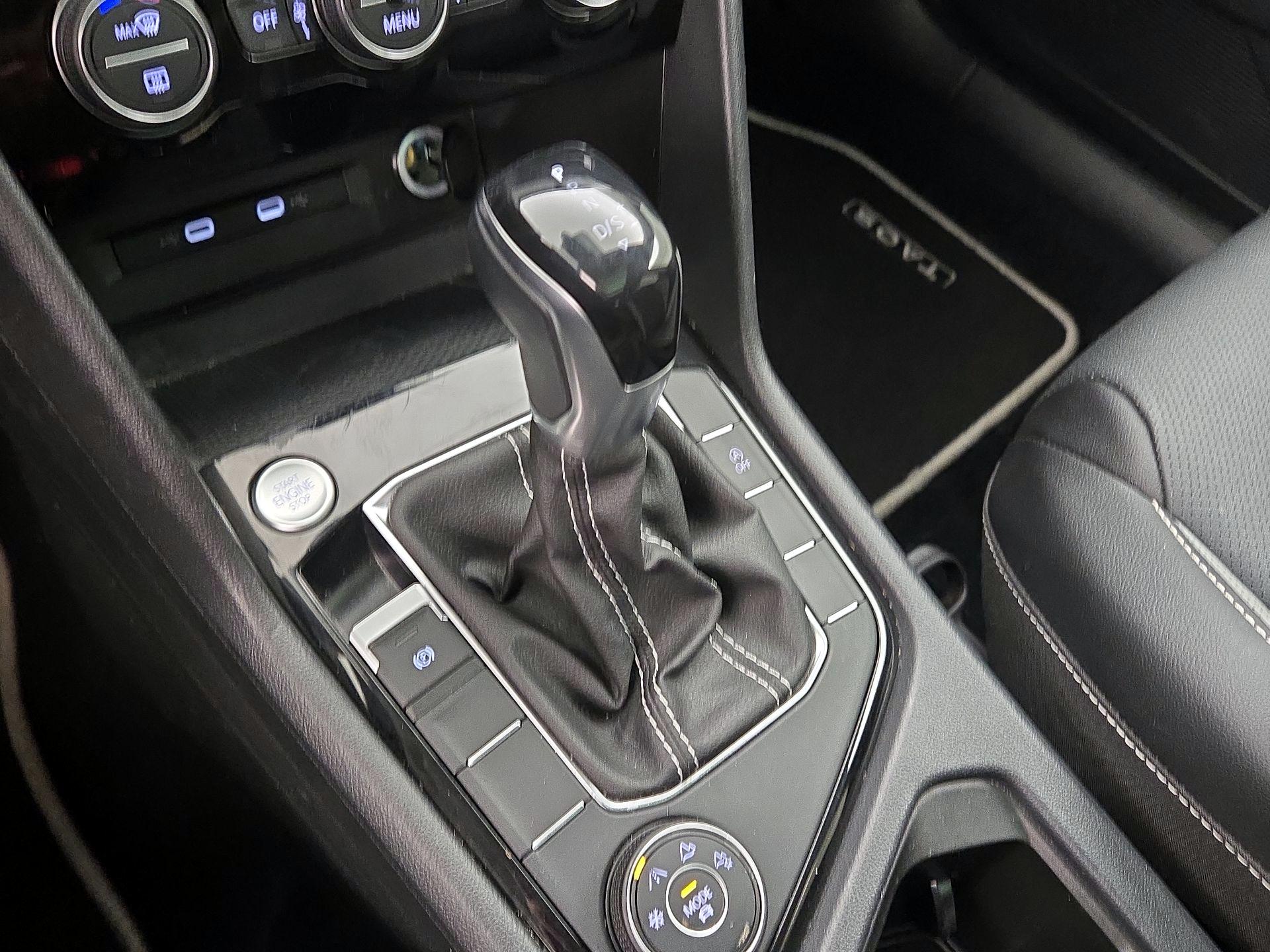 Thumbnail: 2022 Volkswagen Taos - 18