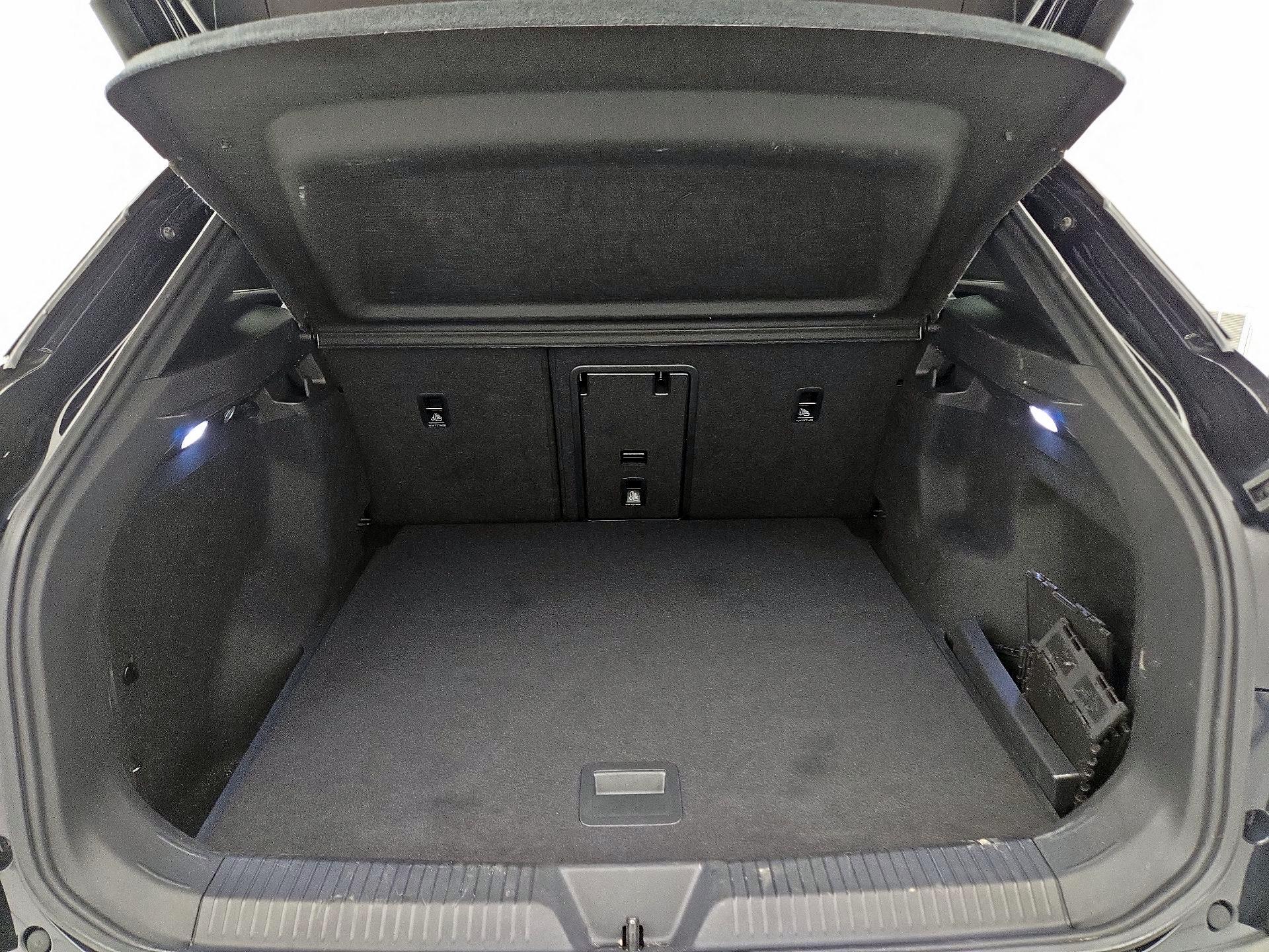 Thumbnail: 2023 Volkswagen ID.4 - 19