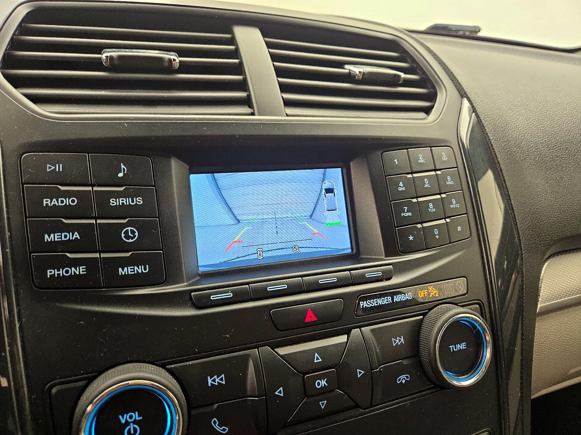 Thumbnail: 2019 Ford Explorer - 14