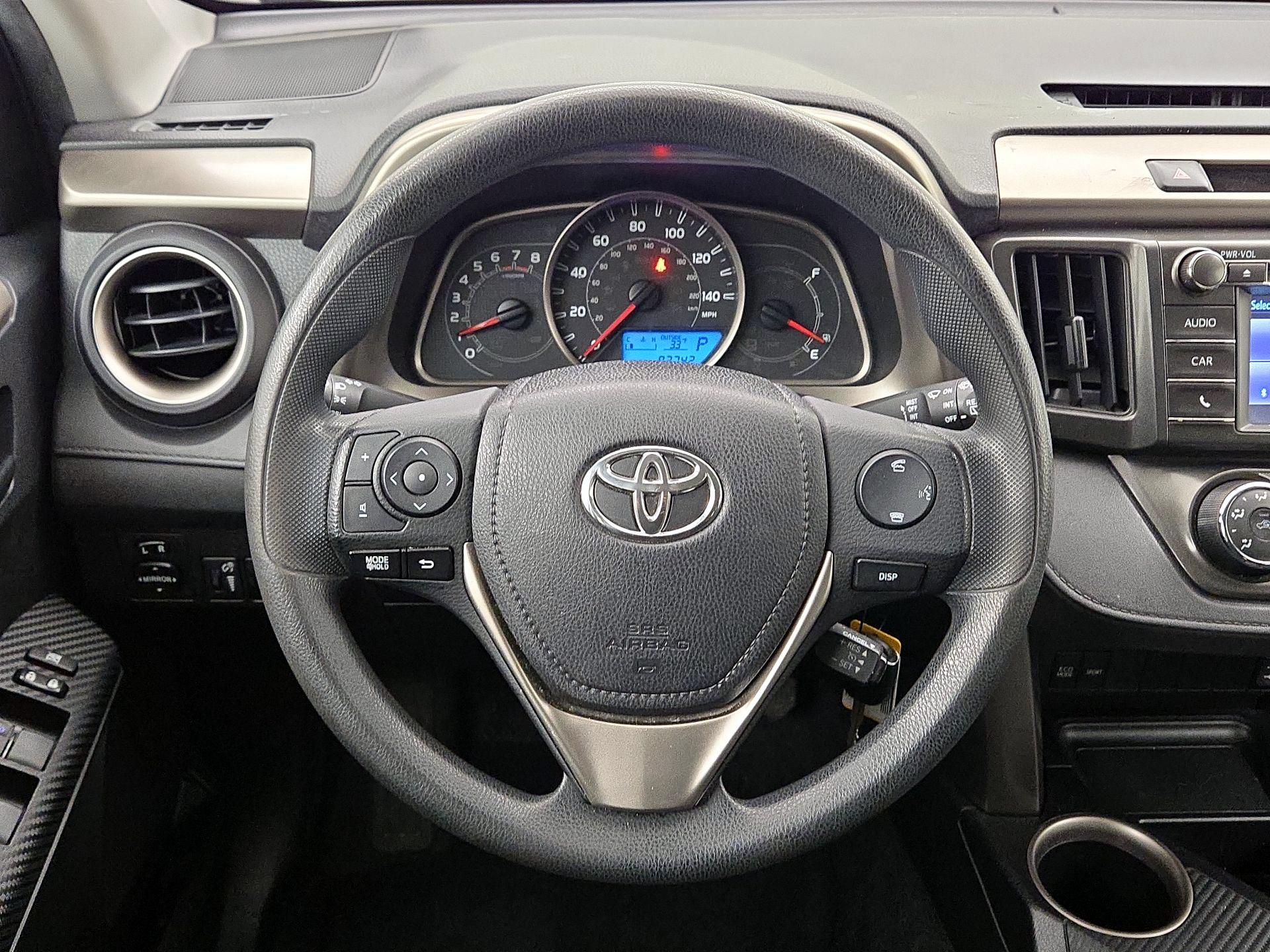 Thumbnail: 2015 Toyota RAV4 - 10