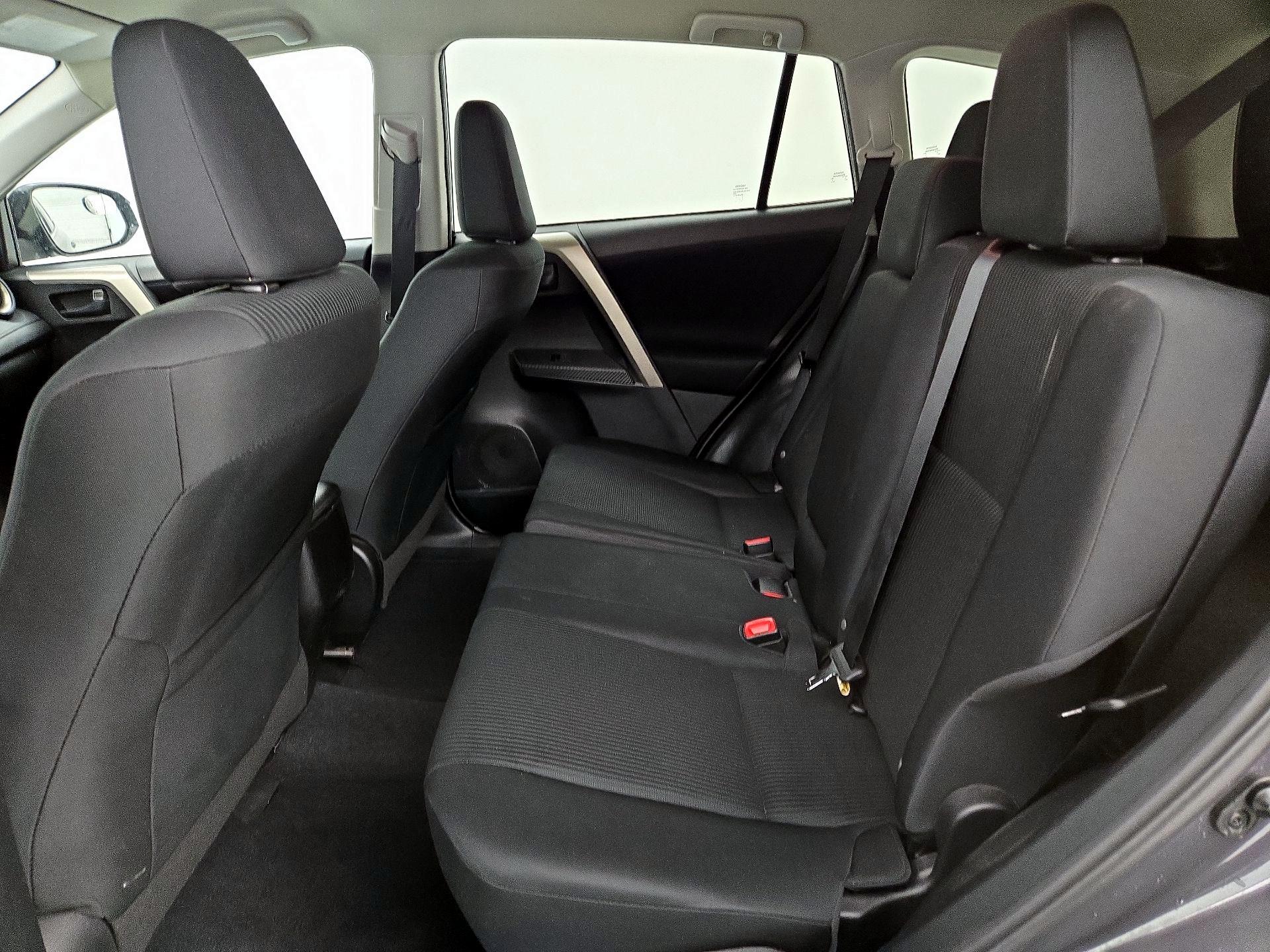 Thumbnail: 2015 Toyota RAV4 - 18