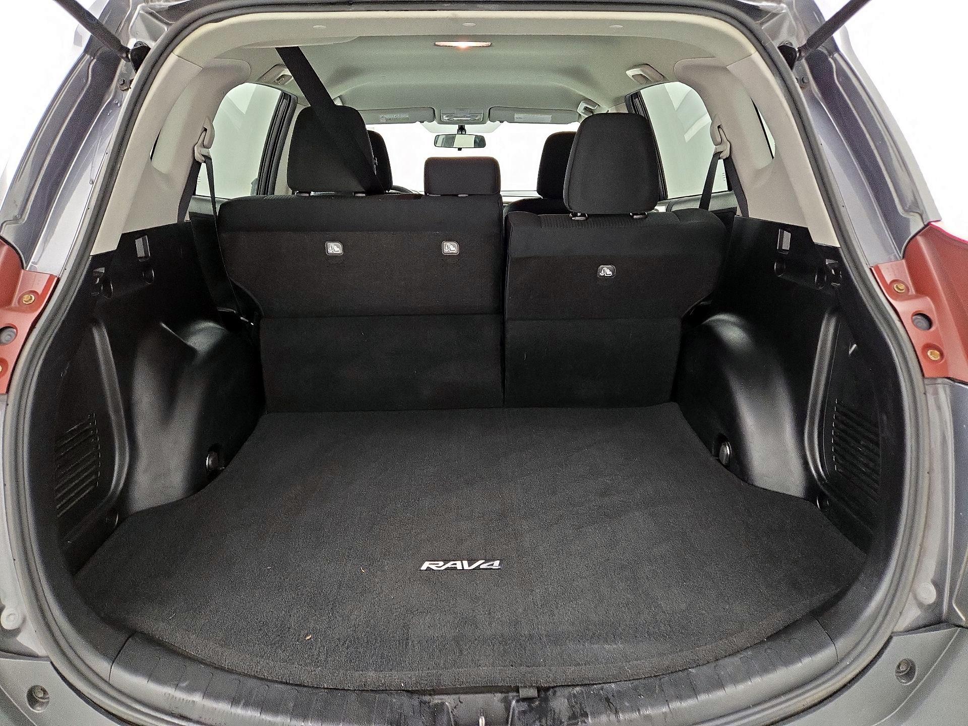 Thumbnail: 2015 Toyota RAV4 - 19