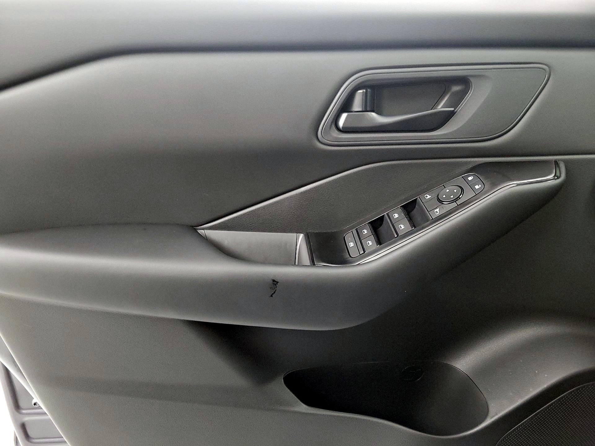 Thumbnail: 2026 Nissan Rogue - 12