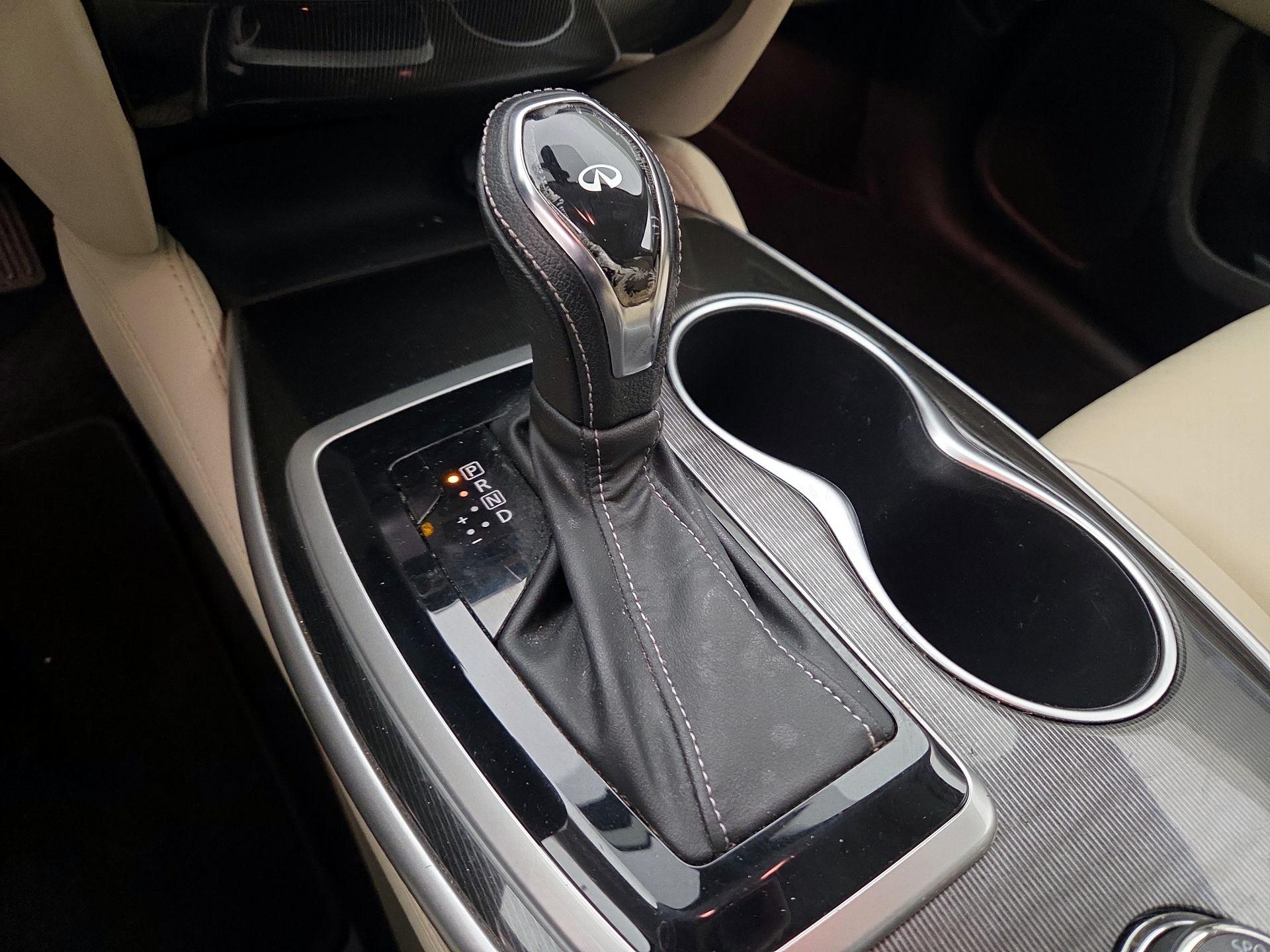 Thumbnail: 2017 INFINITI QX60 - 17