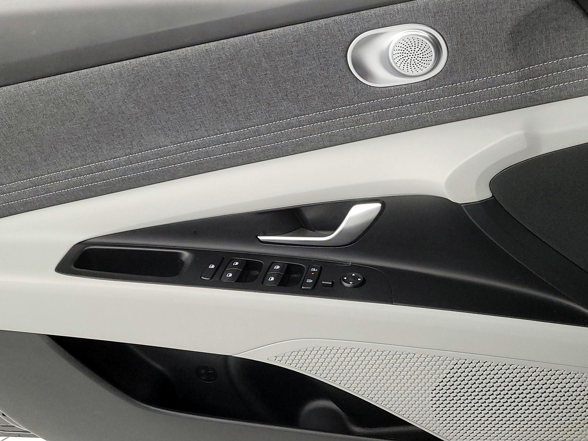 Thumbnail: 2025 Hyundai Elantra - 12