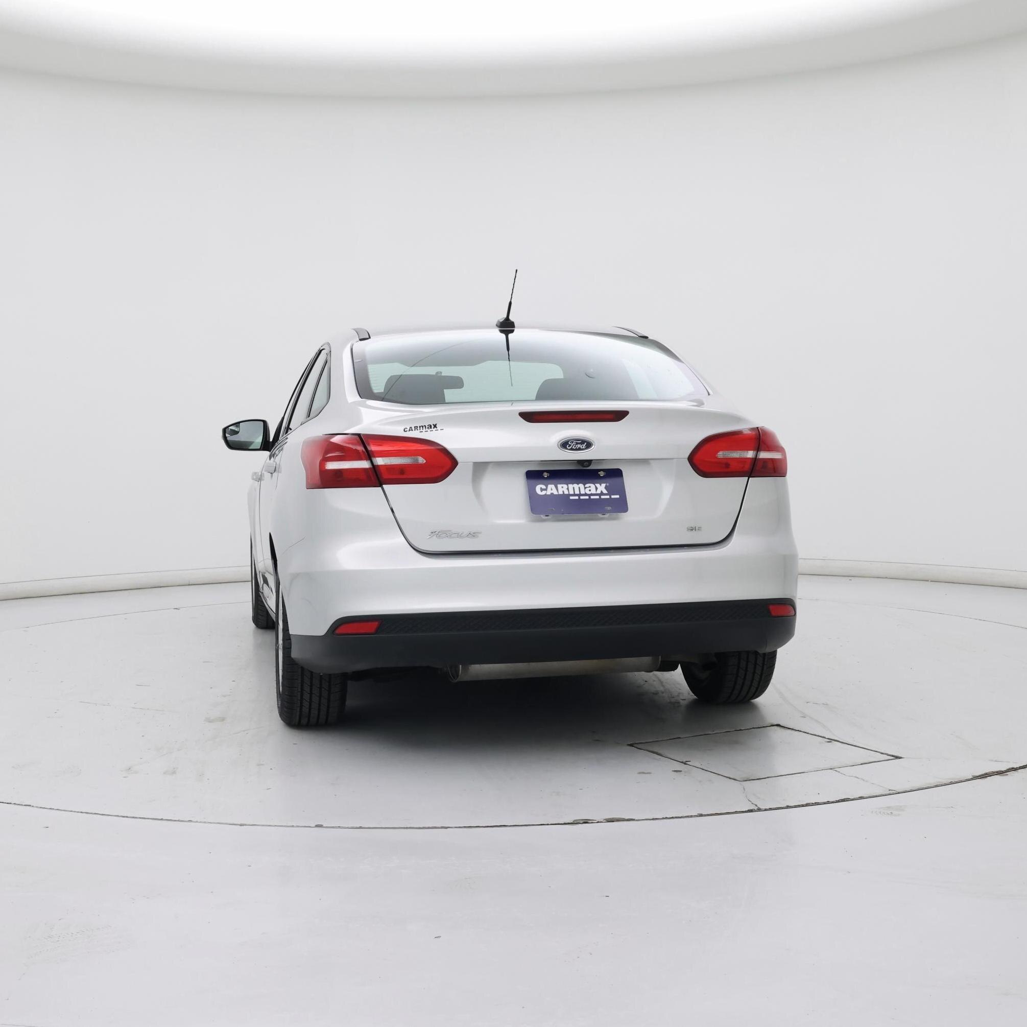 Thumbnail: 2016 Ford Focus - 6